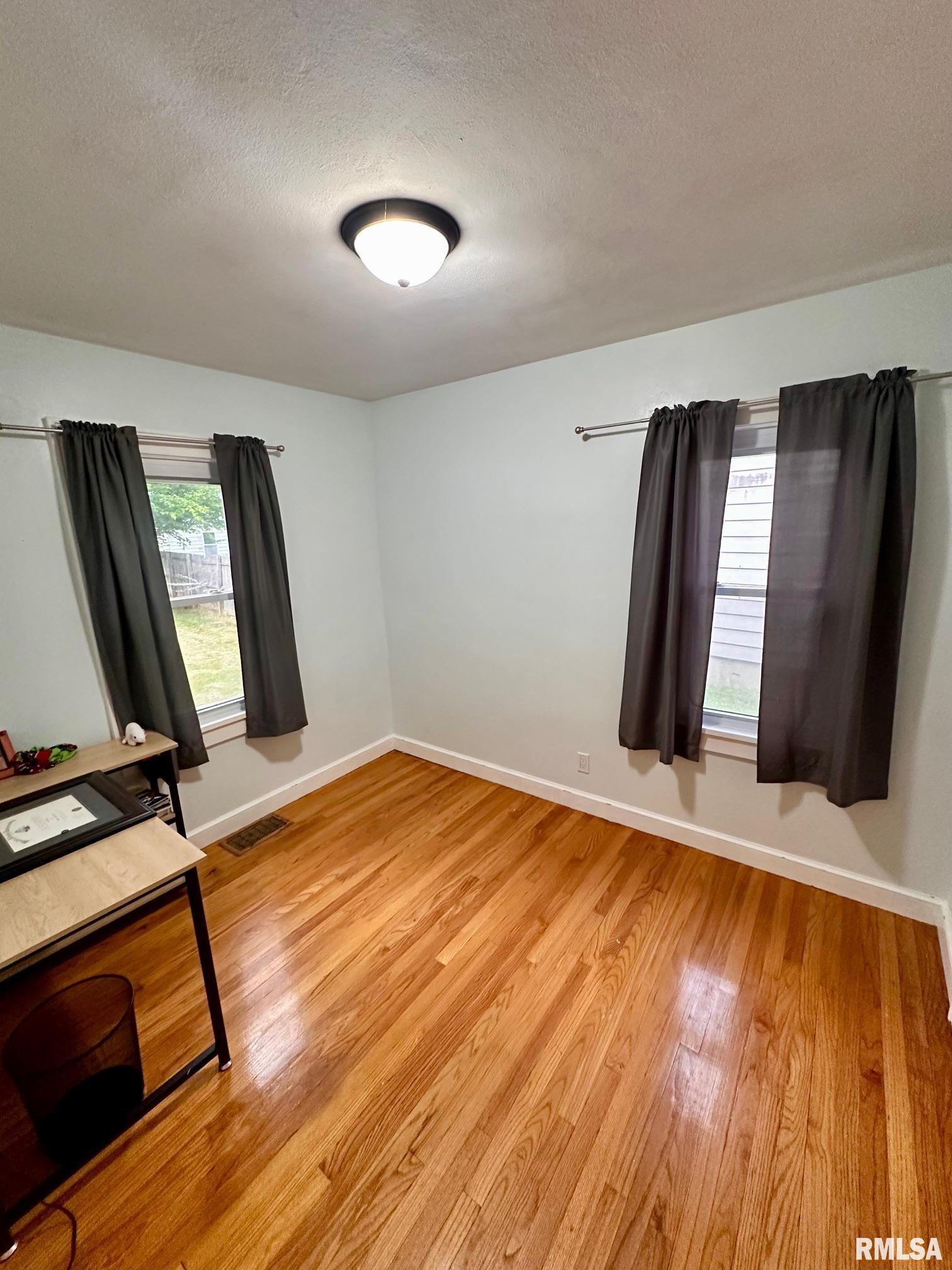 408 N Laurel Drive, Jacksonville, Illinois image 14