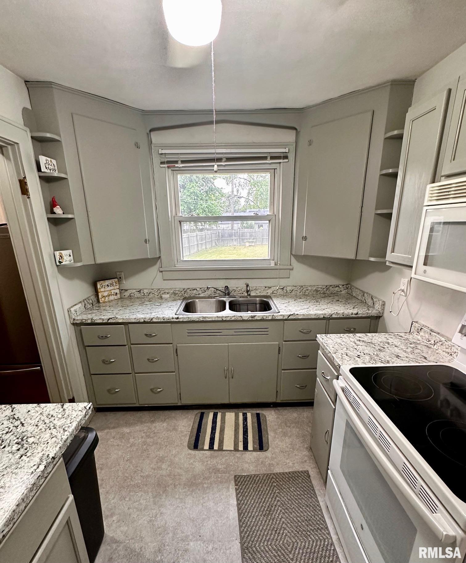 408 N Laurel Drive, Jacksonville, Illinois image 8