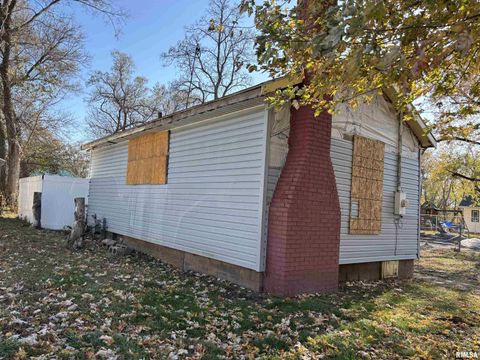 Homes For Sale - 1516 S Westmoreland Avenue<br/> Peoria, IL 61605