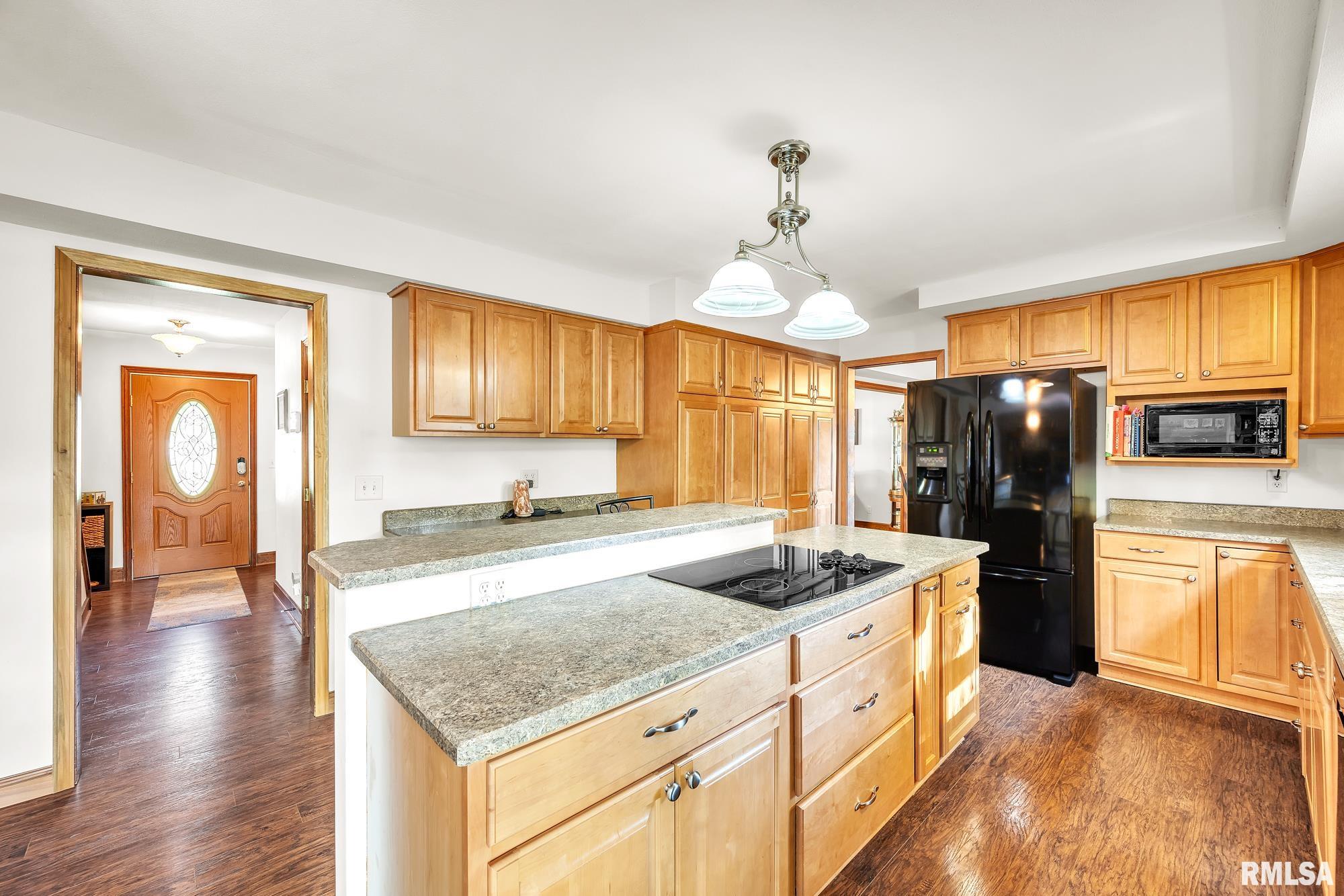 522 Edwards Avenue, Galesburg, Illinois image 19