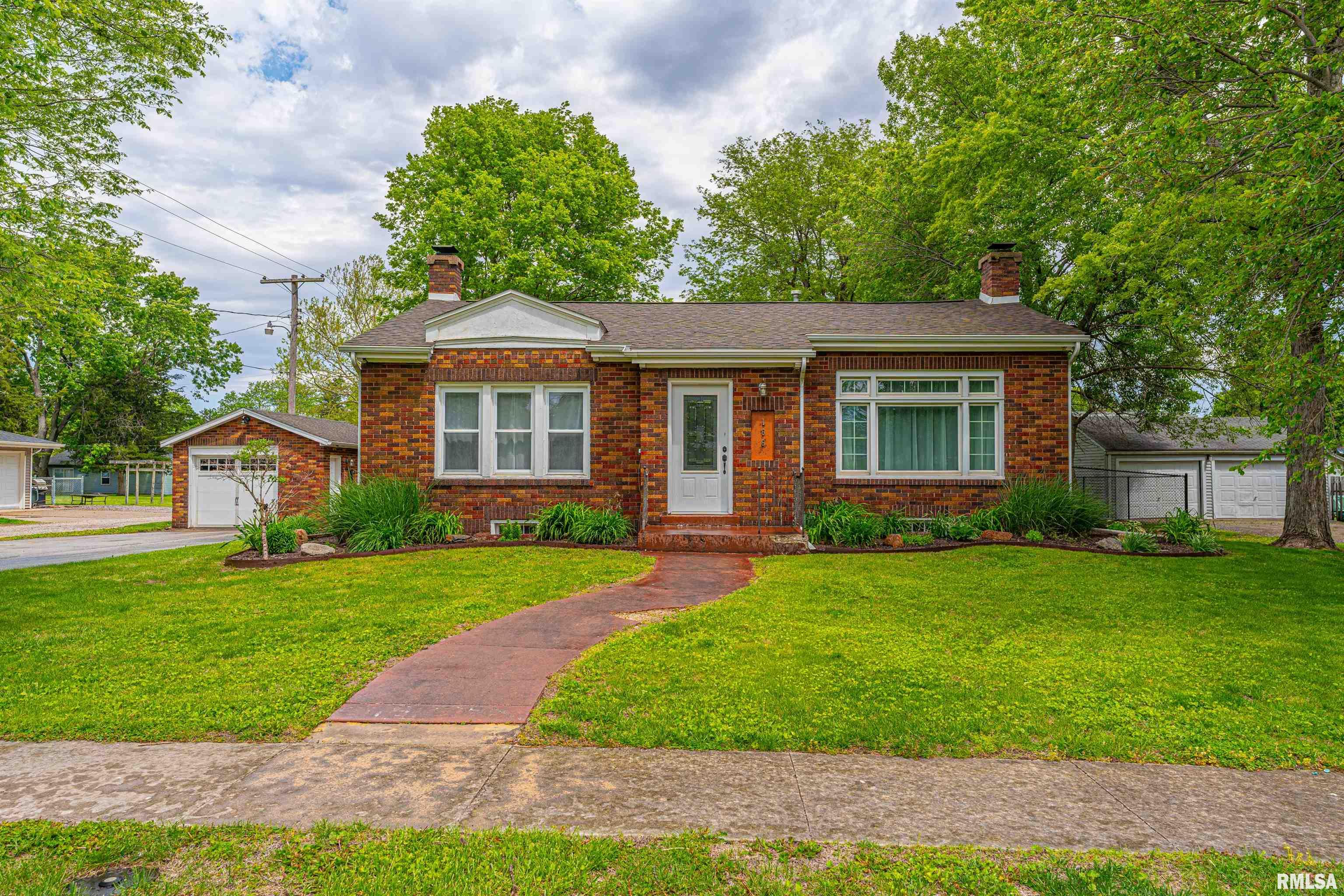 166 E HAMILTON Street