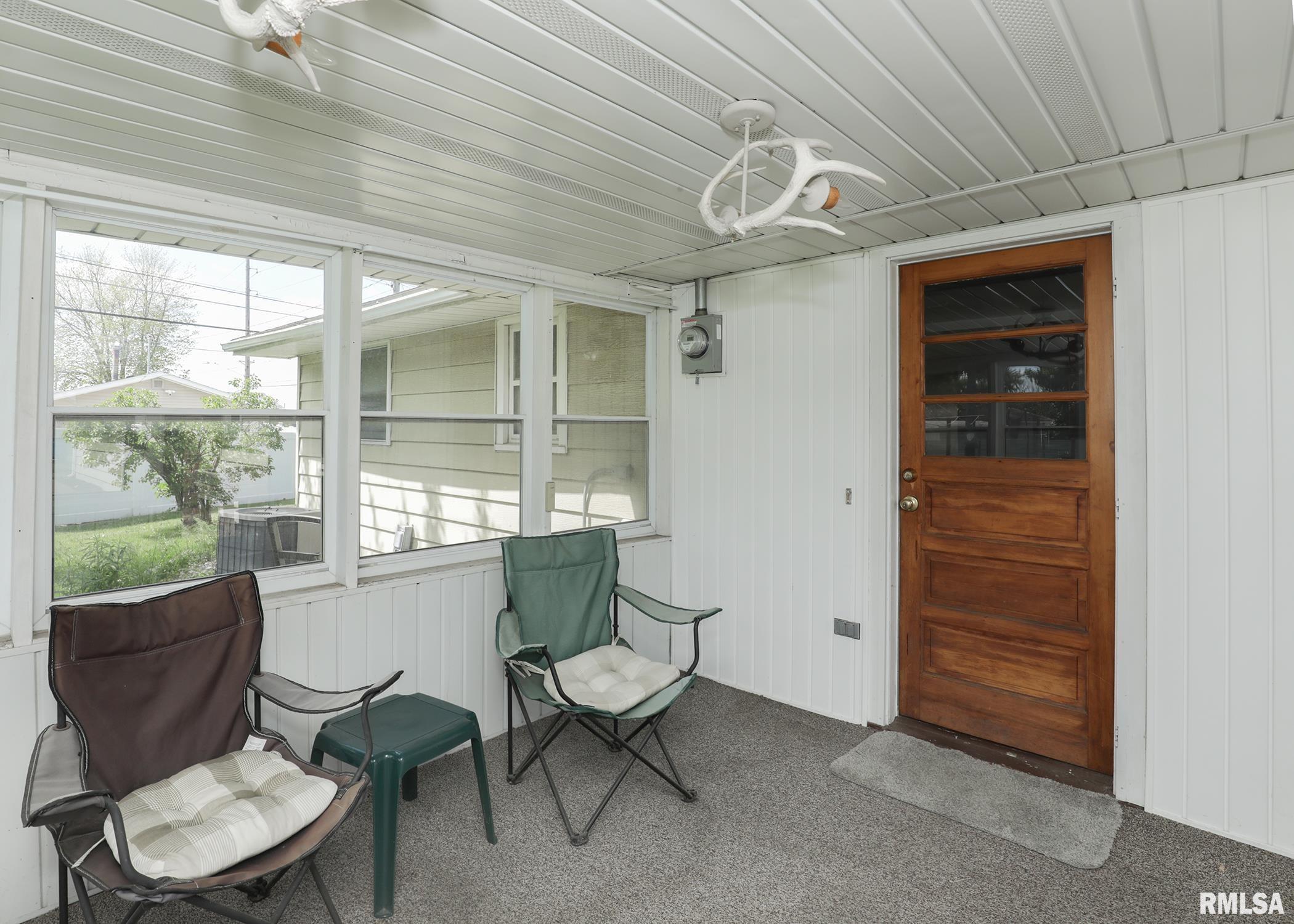 2218 9th Street, Silvis, Illinois image 25