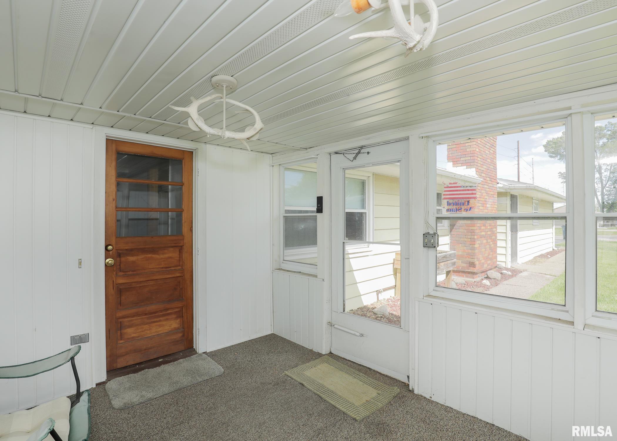 2218 9th Street, Silvis, Illinois image 26