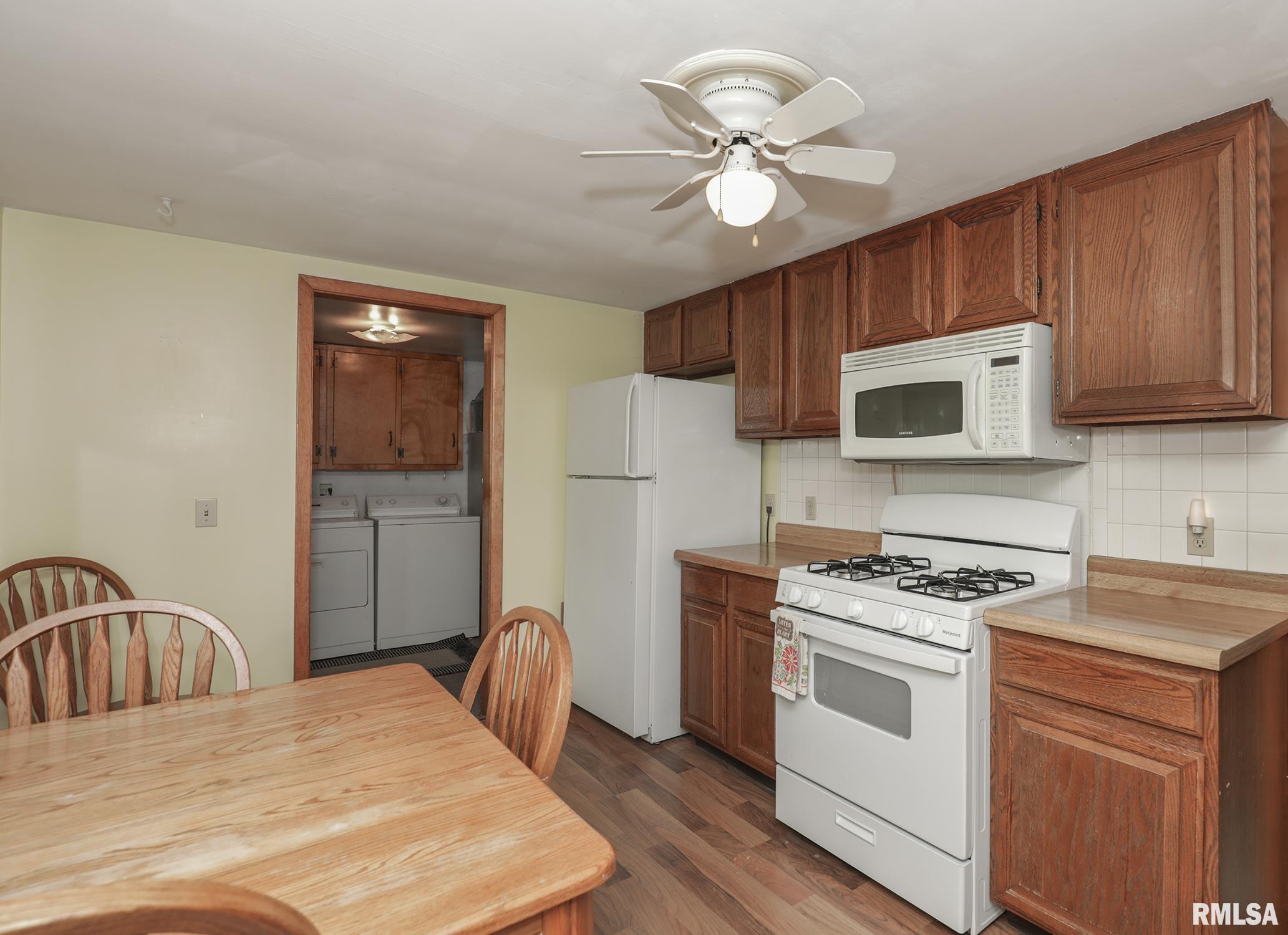 2218 9th Street, Silvis, Illinois image 9