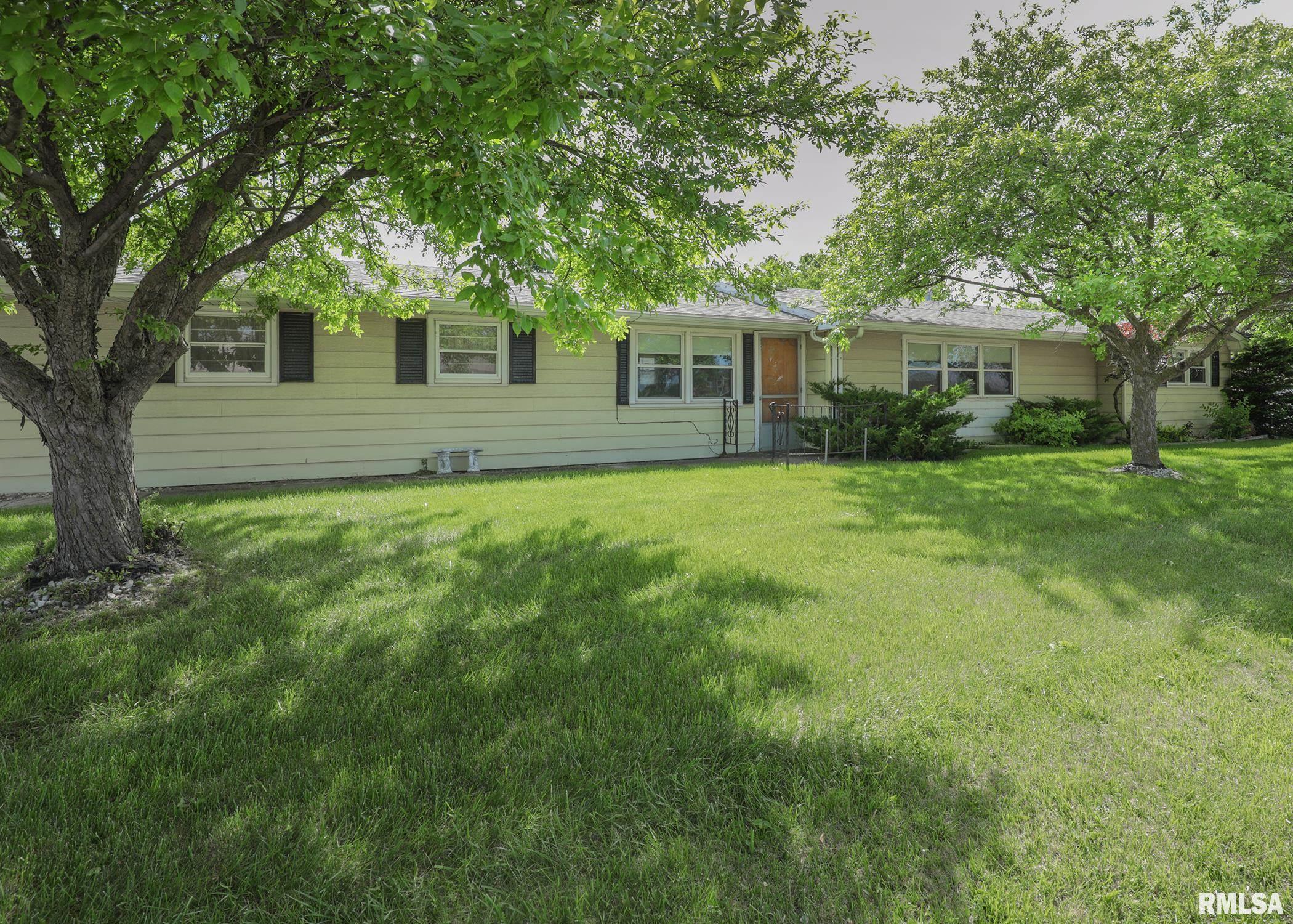 2218 9th Street, Silvis, Illinois image 1