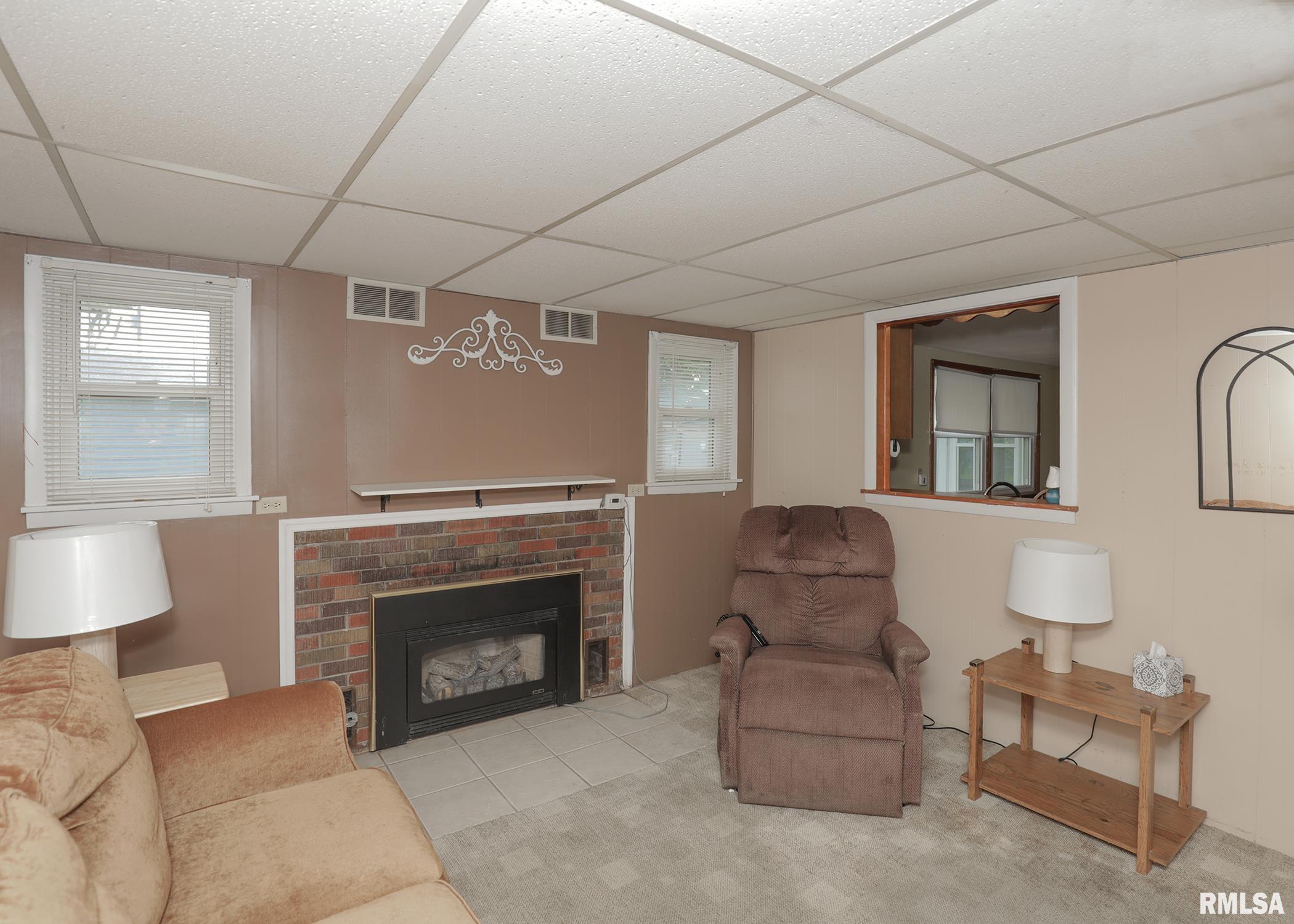 2218 9th Street, Silvis, Illinois image 5