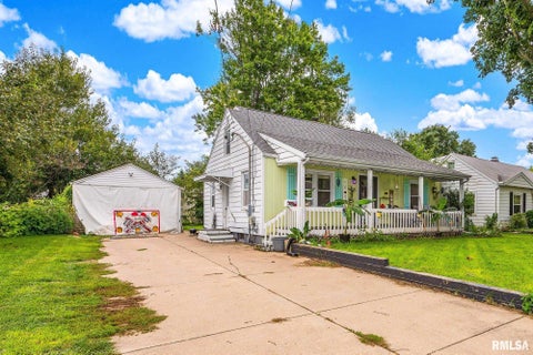 Homes For Sale - 117 Vine Street<br/> Washington, IL 61571