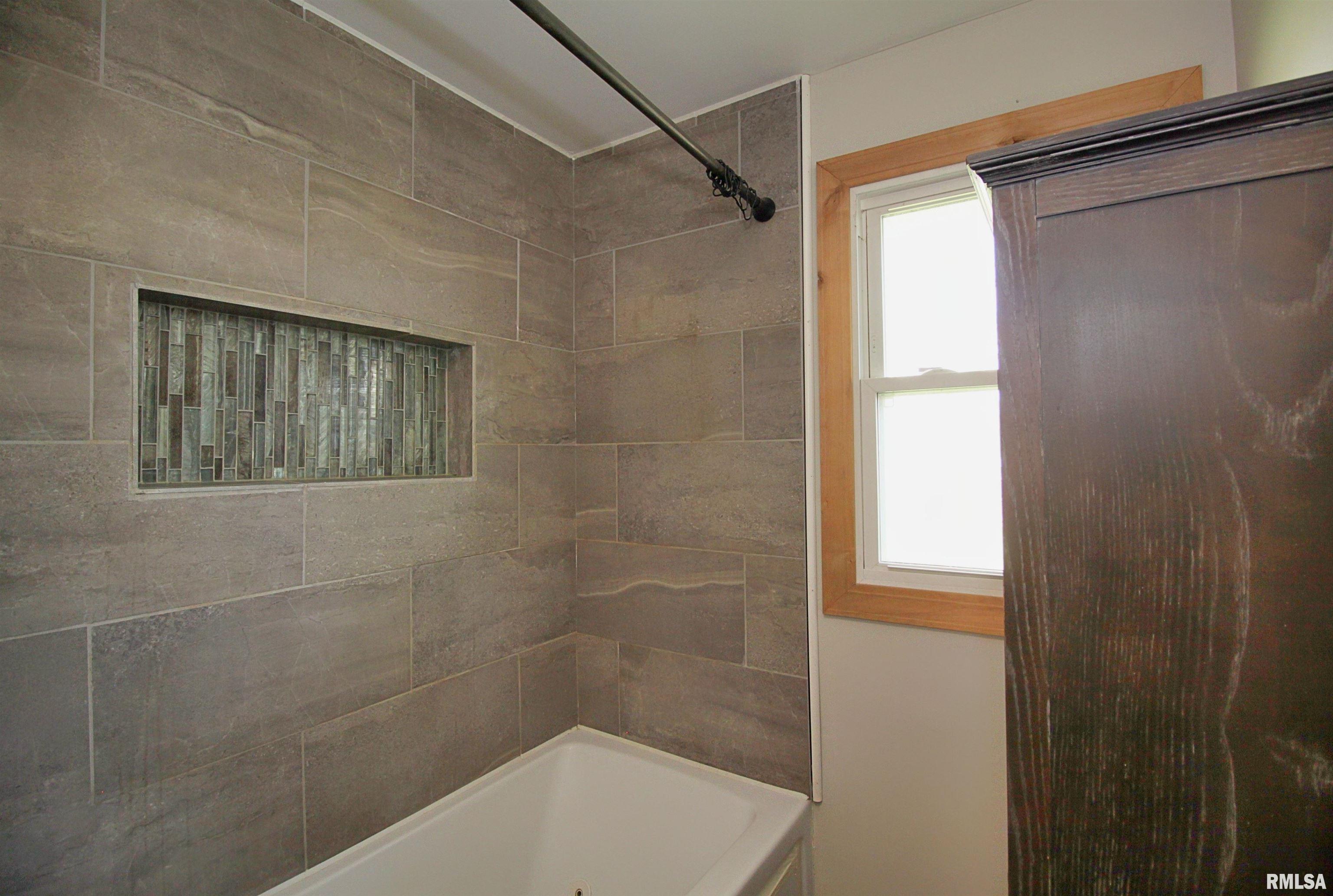 4520 11th Street A, Moline, Illinois image 19
