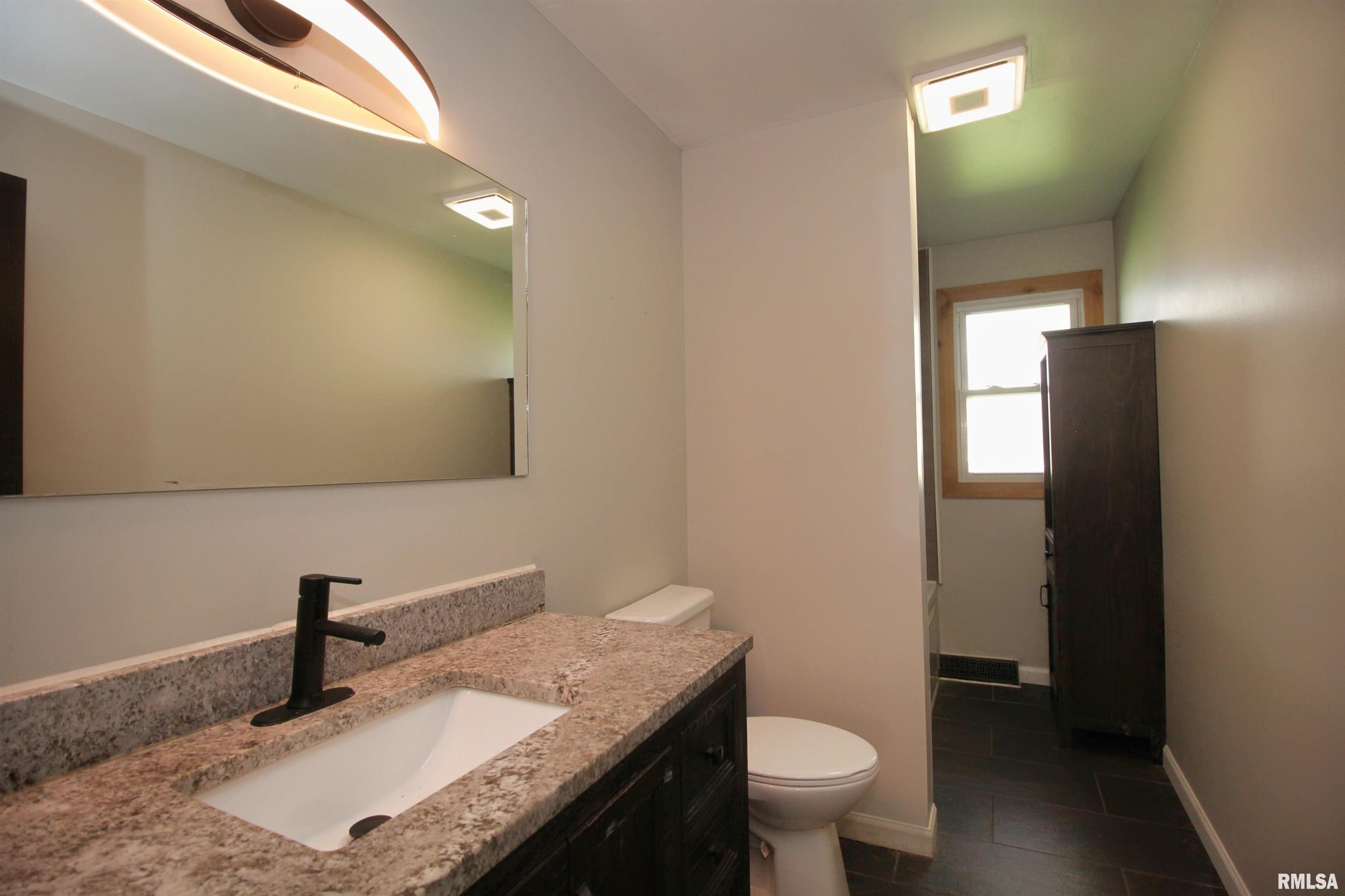 4520 11th Street A, Moline, Illinois image 17