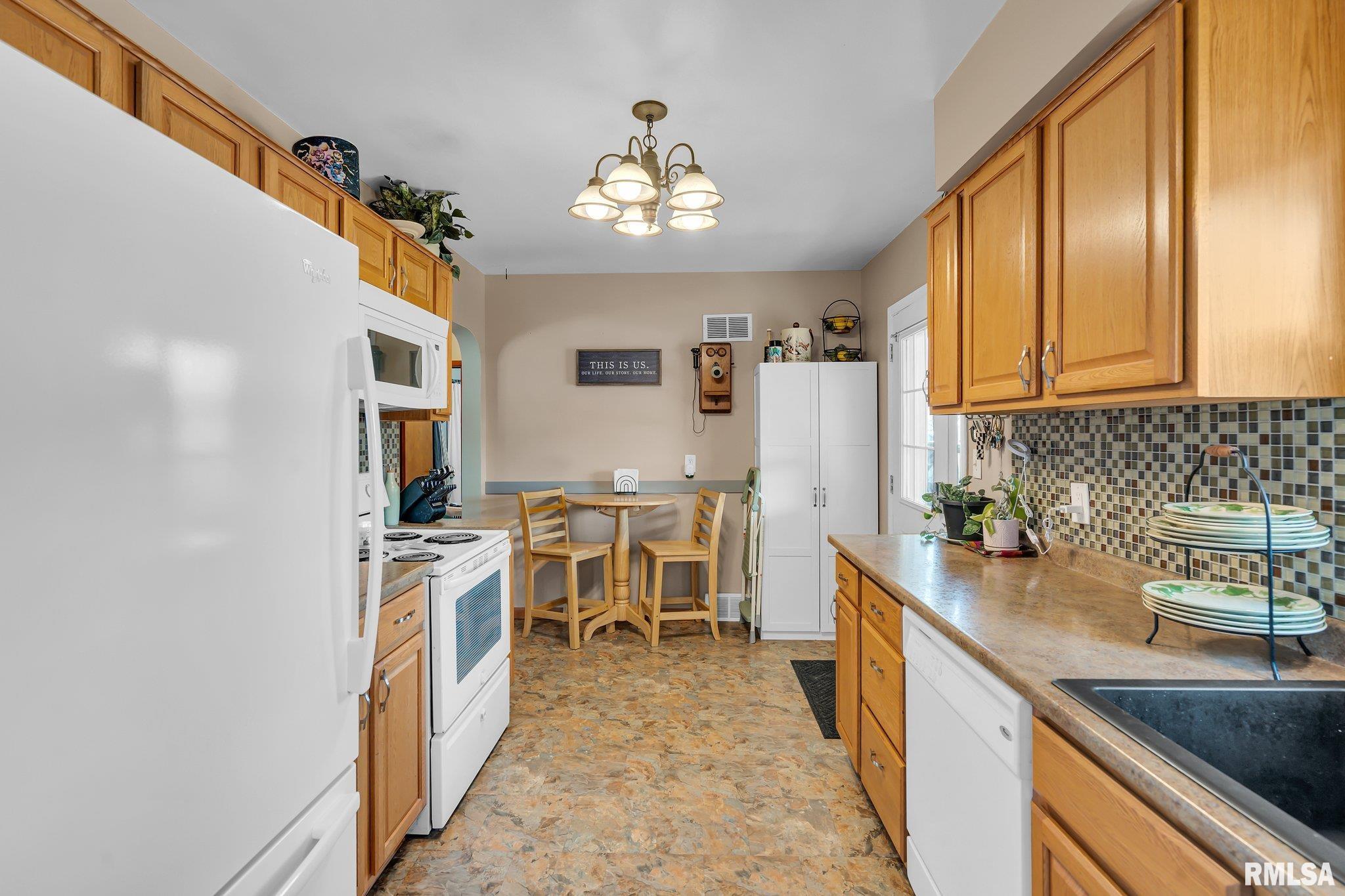 1519 W Columbia Avenue, Davenport, Iowa image 7