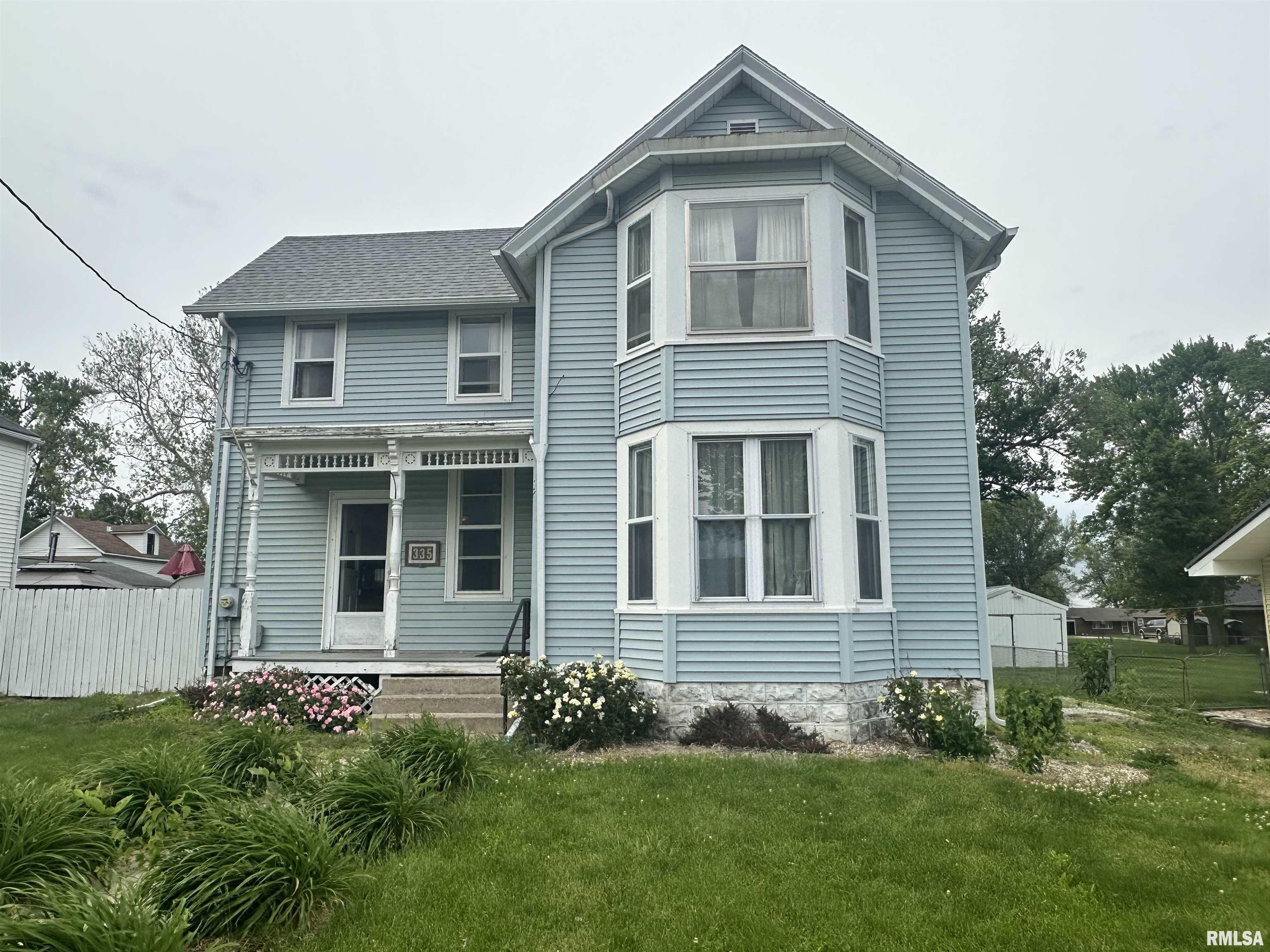 335 E South Street, Mendon, Illinois image 1