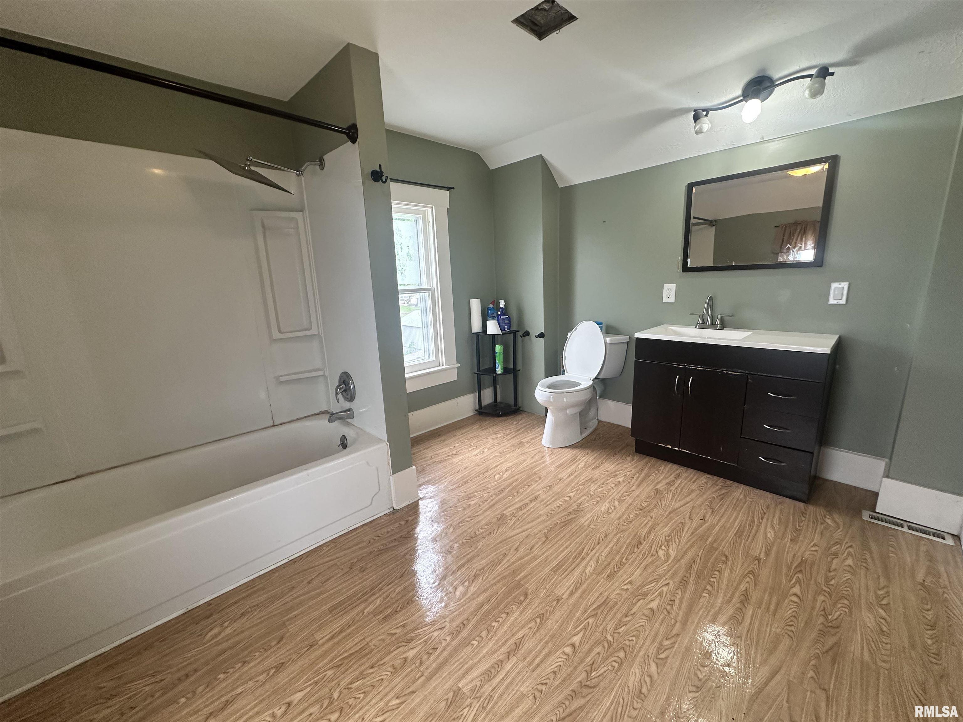 335 E South Street, Mendon, Illinois image 10