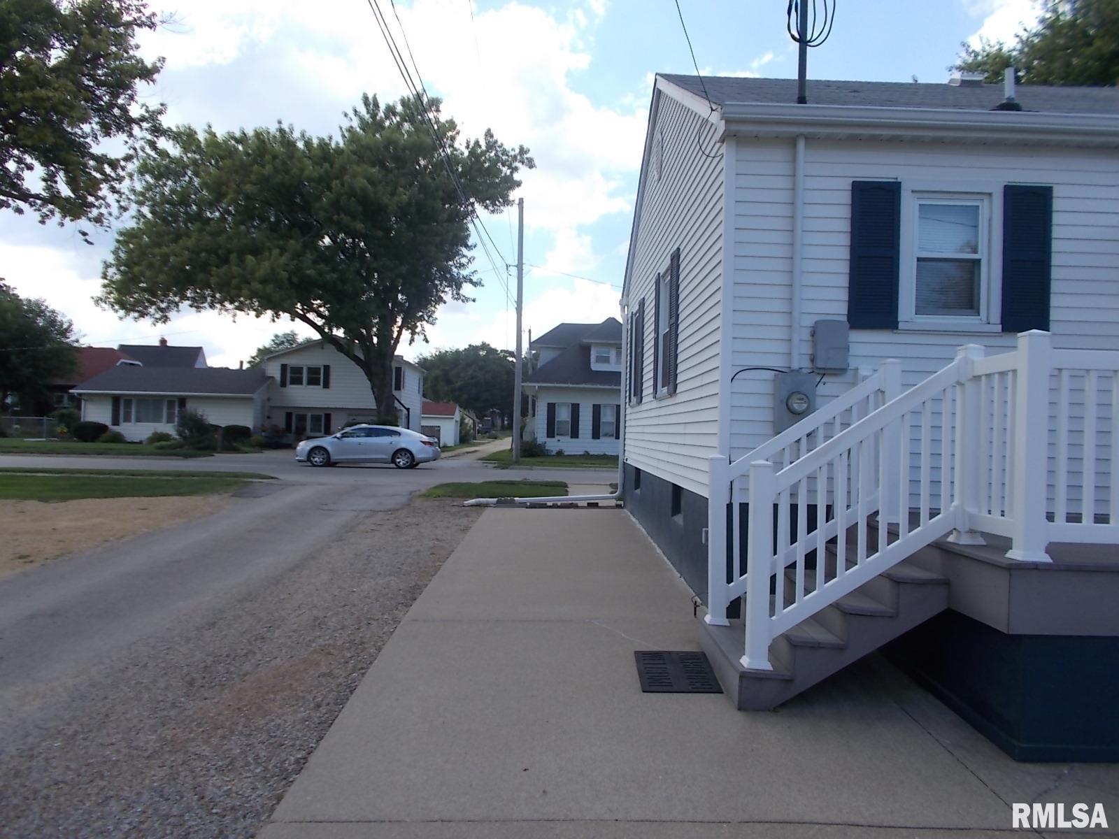 615 N 4th Street, Clinton, Iowa image 3