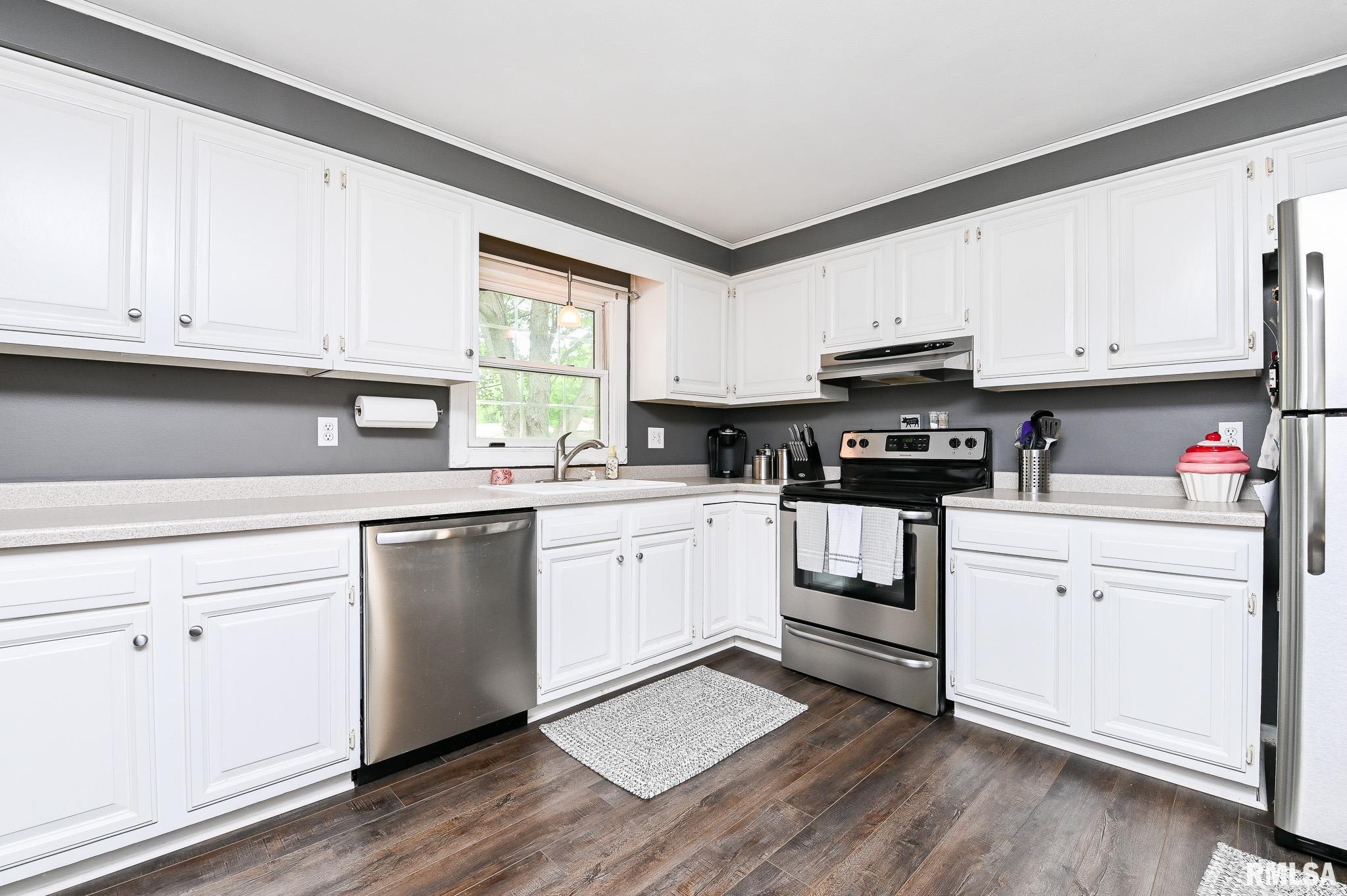 311 Juniper Lane, East Peoria, Illinois image 9