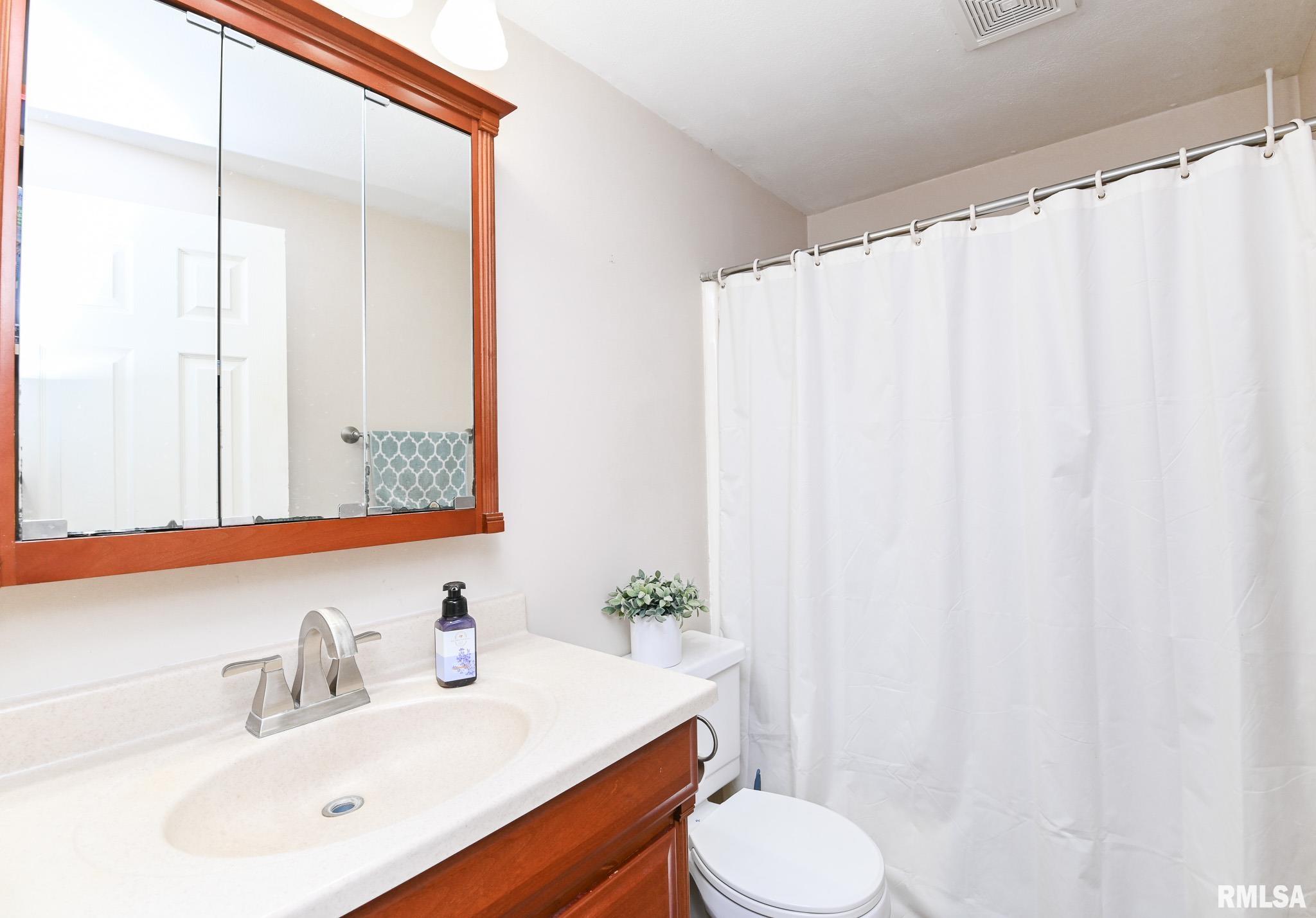 311 Juniper Lane, East Peoria, Illinois image 13