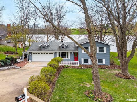 Photo of 495 KRAMER Road, Avon, IL 61415 (MLS # CA1042886)