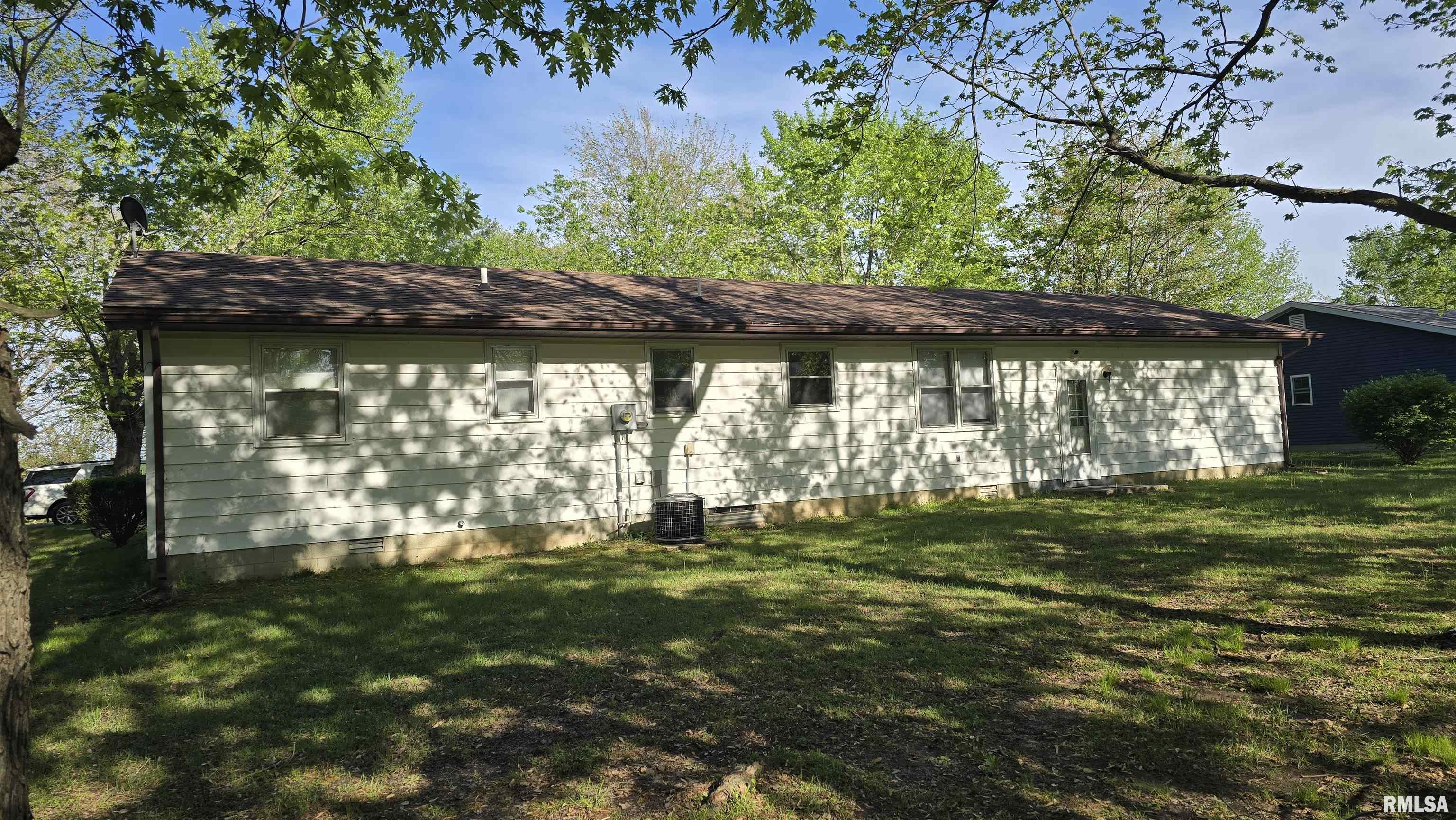 505 S Timothy Lane, Galatia, Illinois image 4
