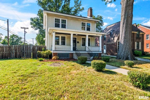 Homes For Sale - 1945 S Glenwood Avenue<br/> Springfield, IL 62704