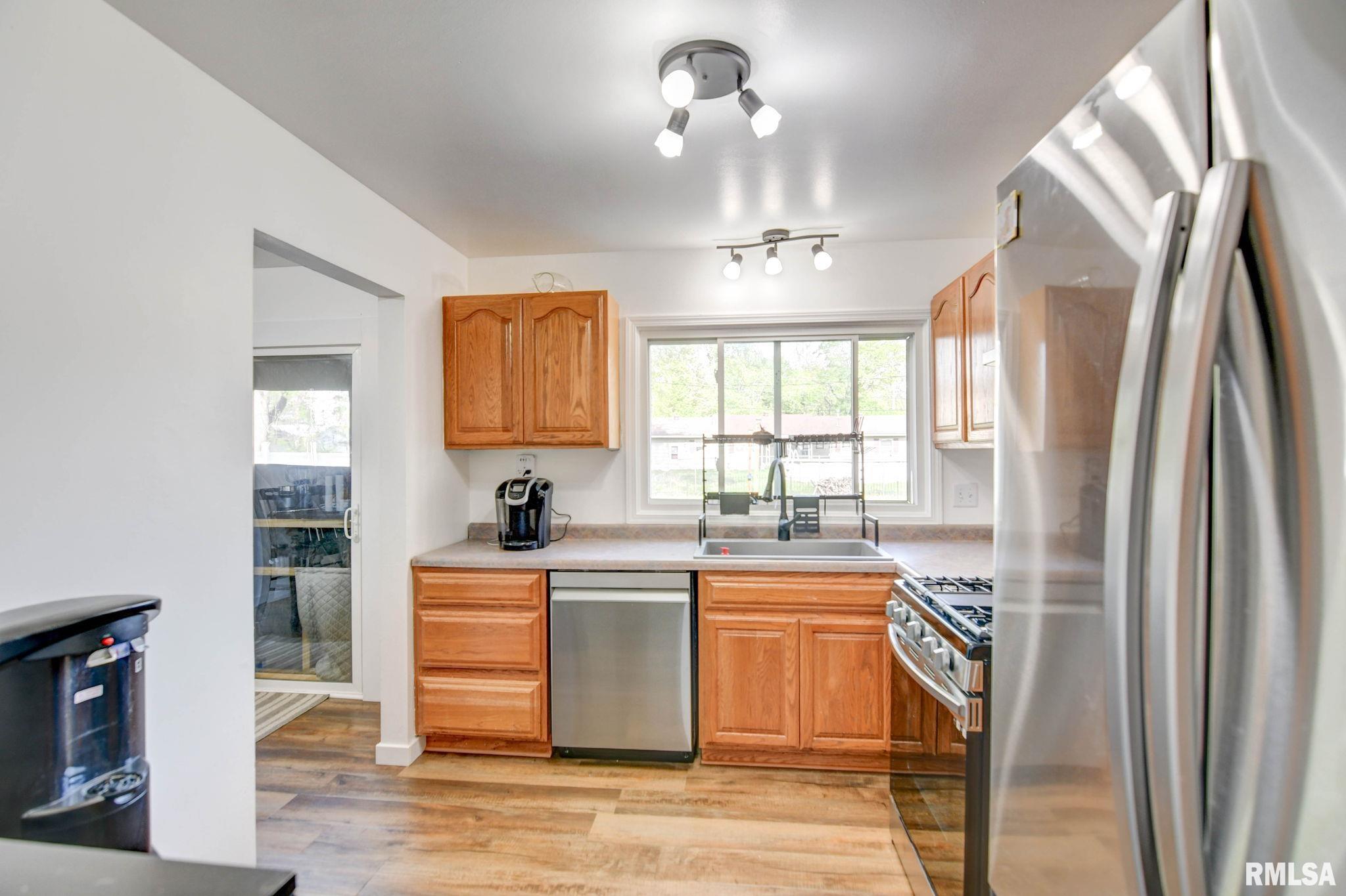 312 Carrie Lane, Chatham, Illinois image 14
