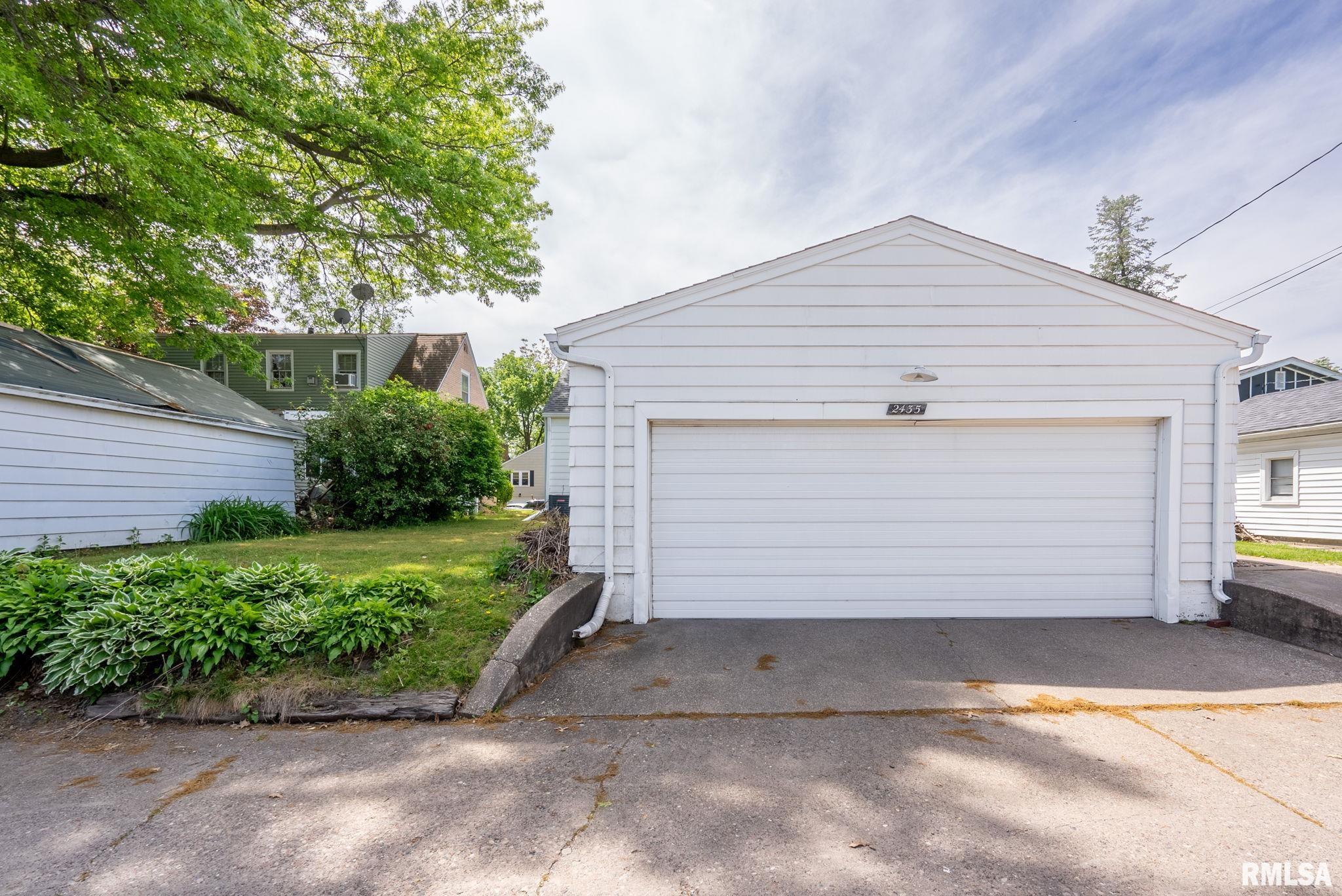 2435 23rd Avenue B, Moline, Illinois image 28