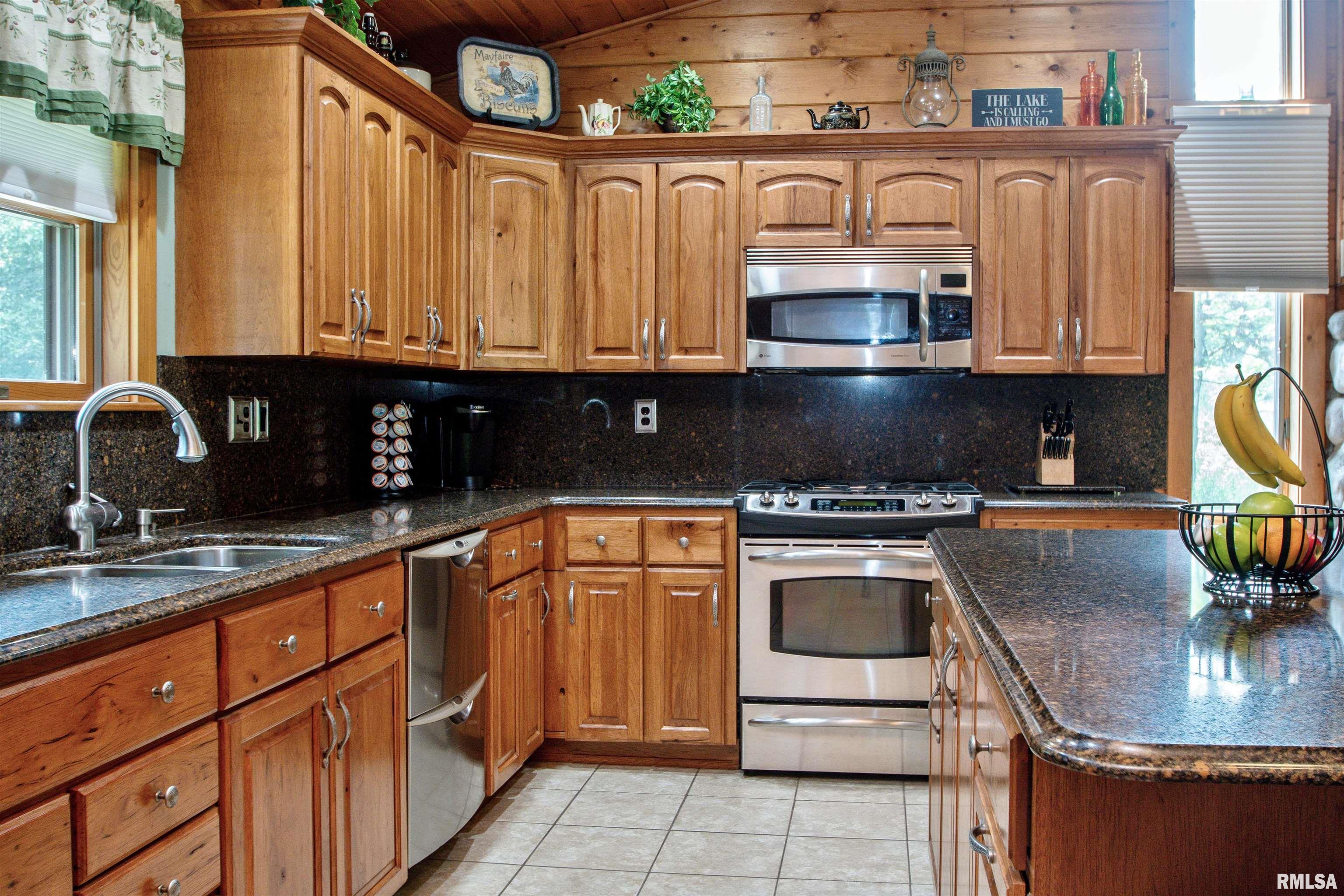 7019 Oak Run Drive, Dahinda, Illinois image 10