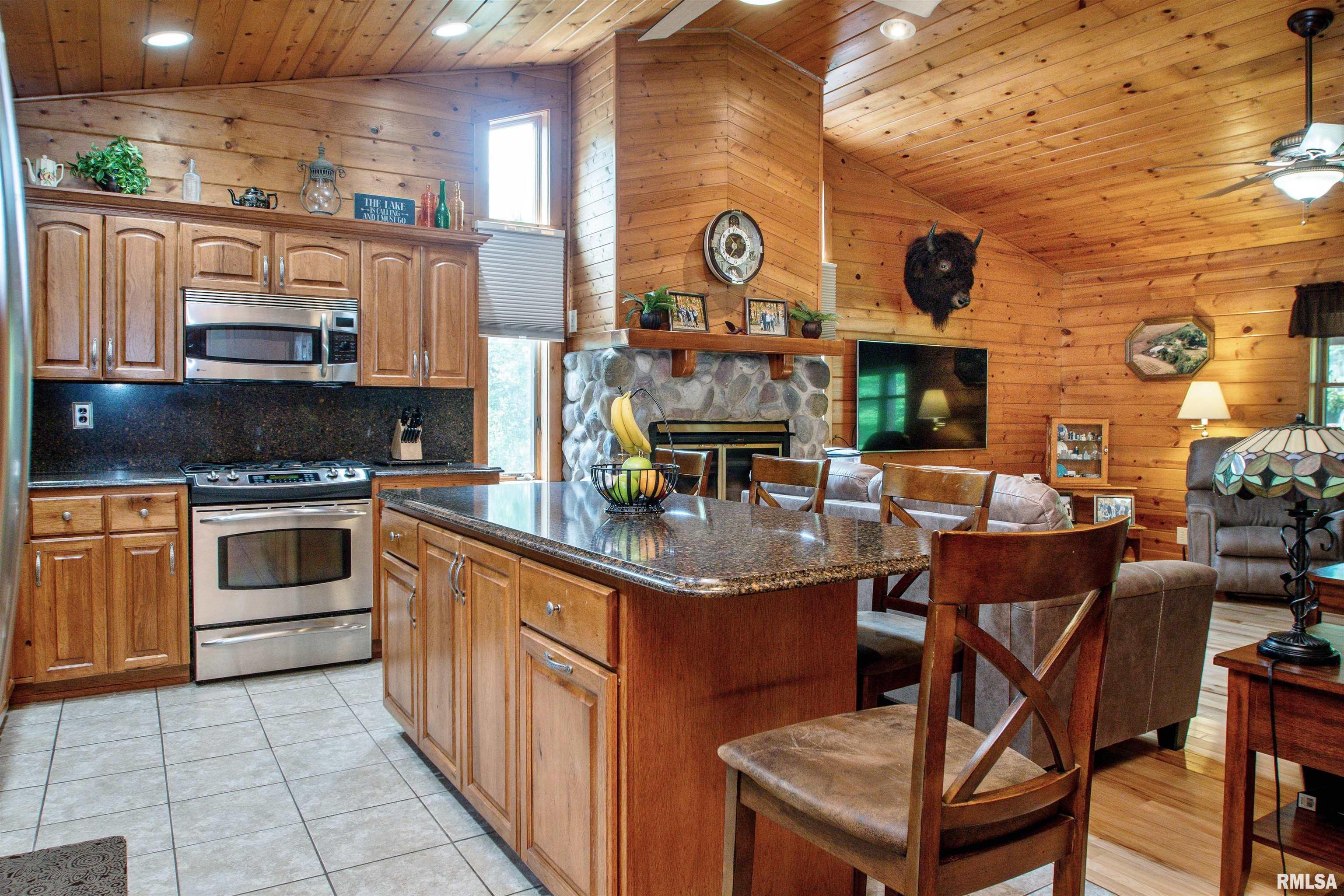 7019 Oak Run Drive, Dahinda, Illinois image 9