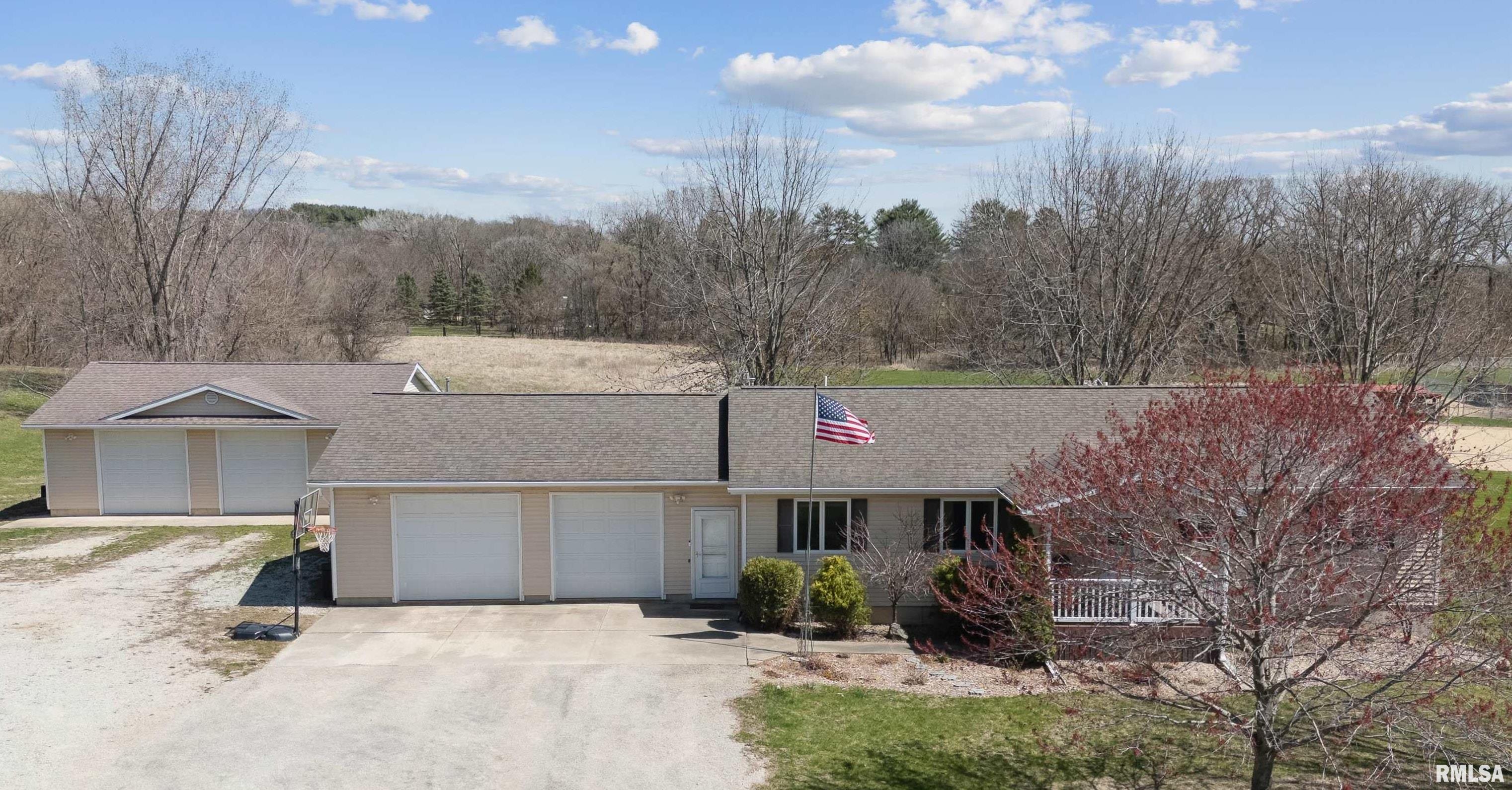 680 Marion Road North, Central City, Iowa image 1