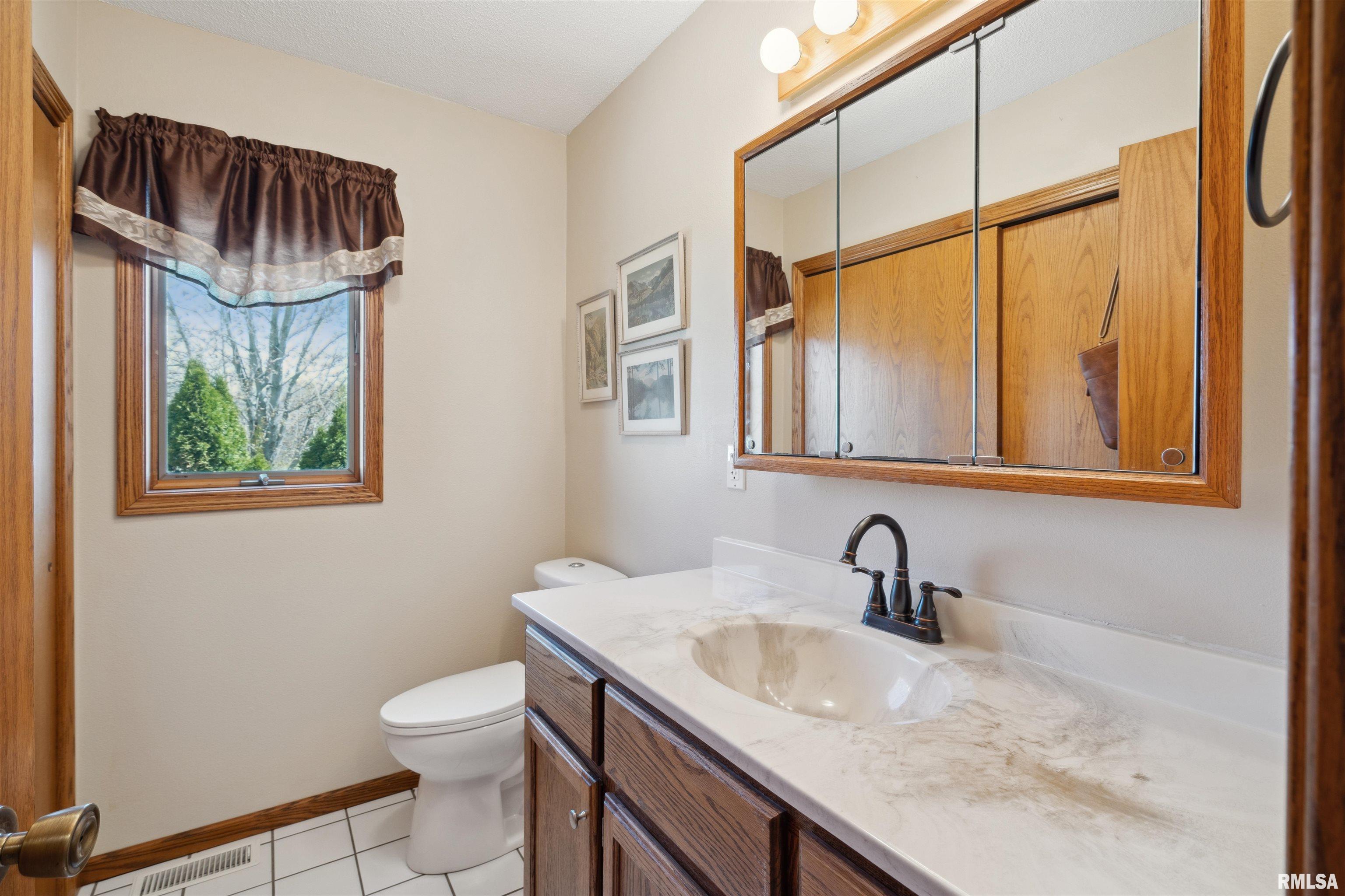 680 Marion Road North, Central City, Iowa image 30