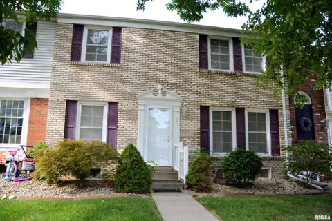 Homes For Sale - 260 Jamestown Road<br/> Macomb, IL 61455