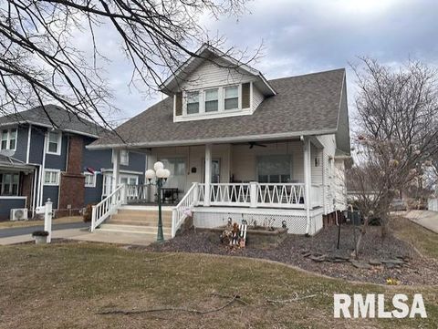 Homes For Sale - 1450 S Main Street<br/> Jacksonville, IL 62650