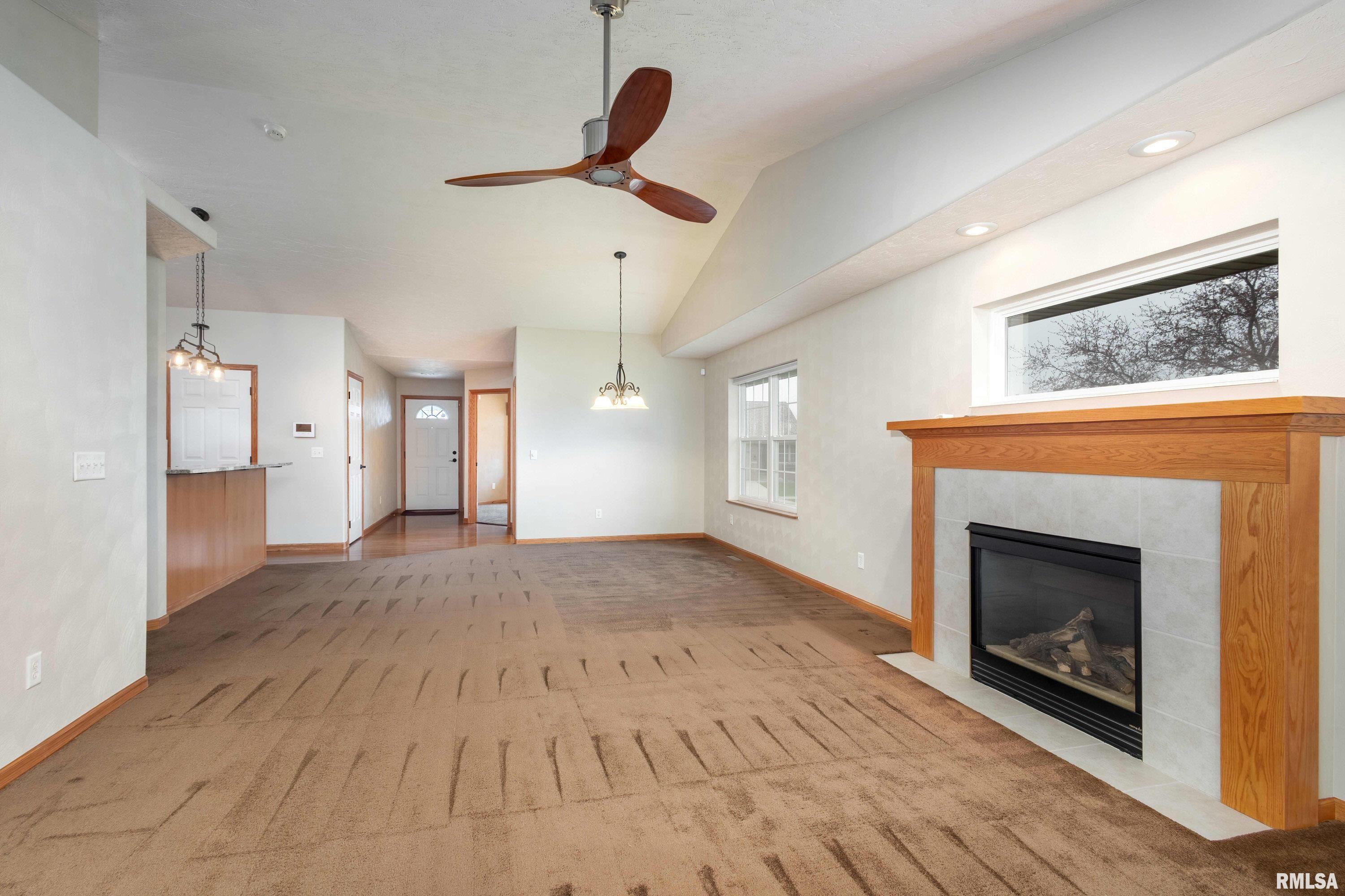 5128 Red Fox Road, Bettendorf, Iowa image 16