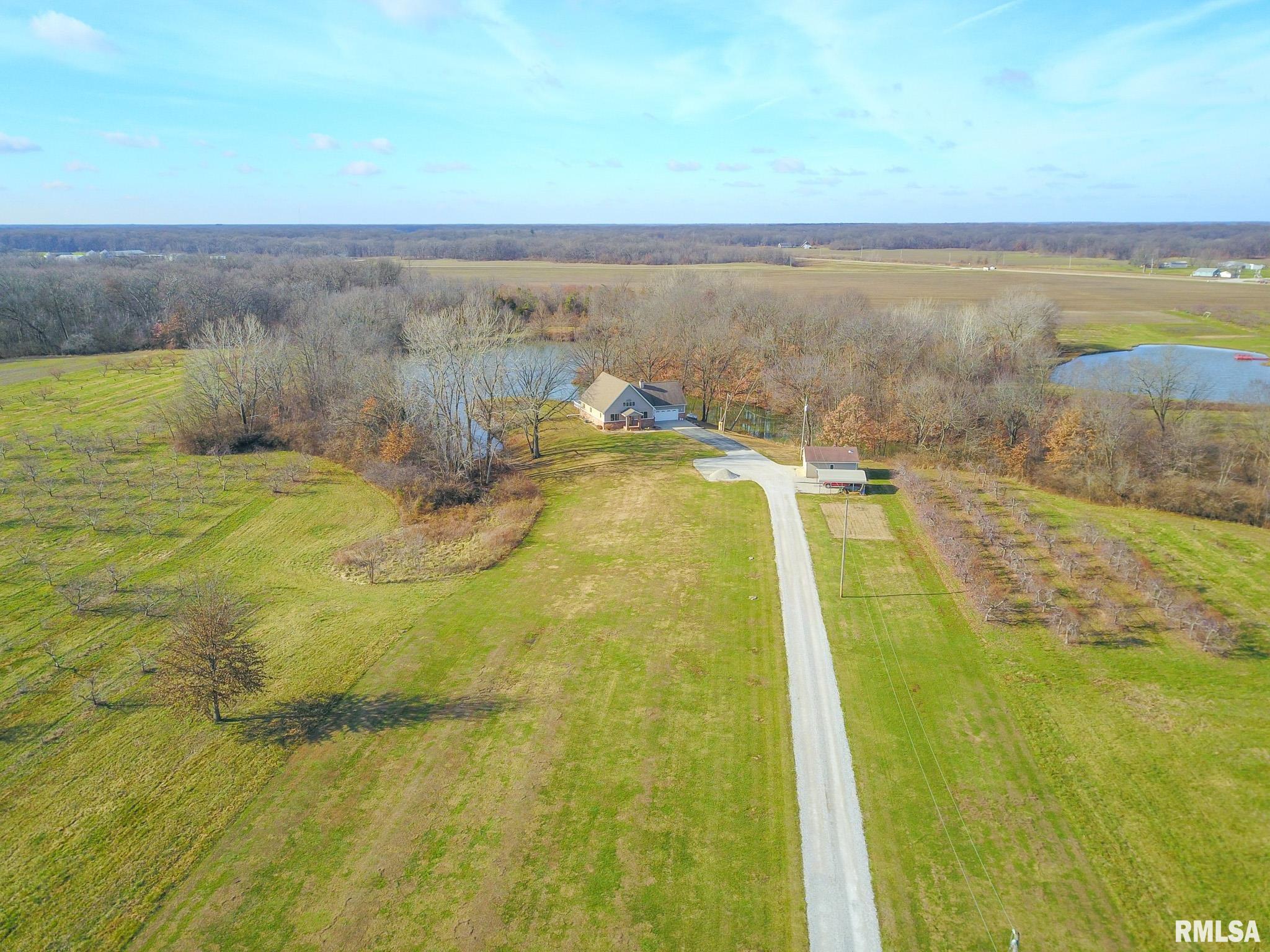 17125 Stagecoach Road, Carlinville, Illinois image 2