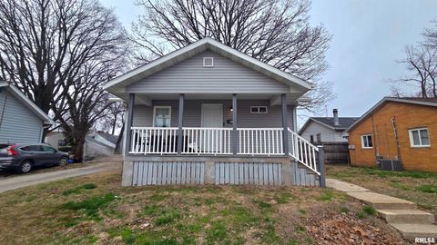 Homes For Sale - 817 E Stanford Avenue<br/> Sangamon County, Springfield, IL 62704