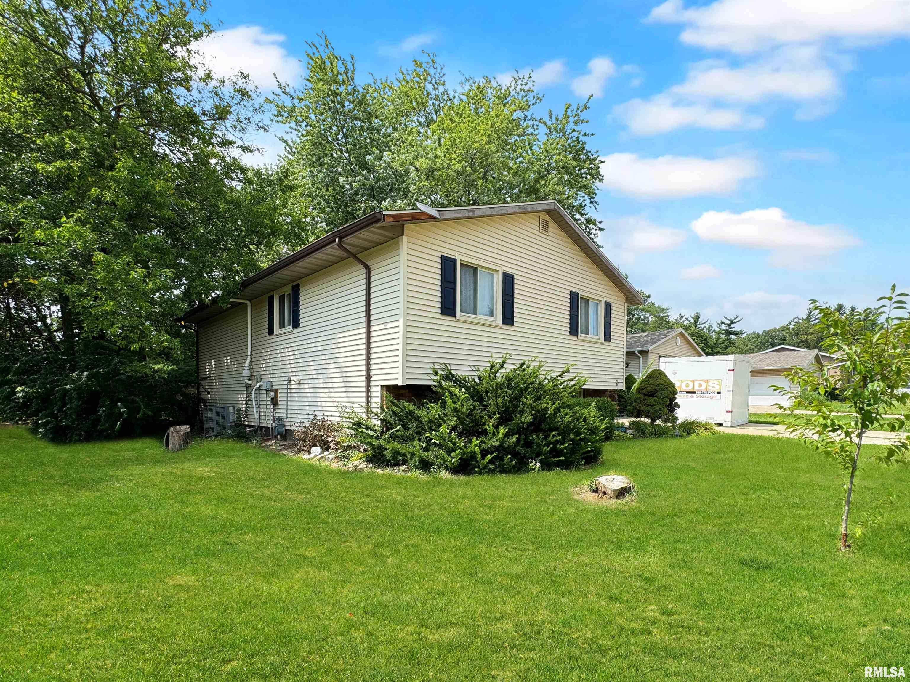 22 Spruce Street, Morton, Illinois image 2