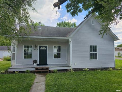 Homes For Sale - 302 Smith Street<br/> Colchester, IL 62326