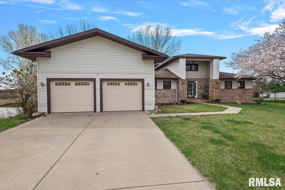 3400 Ginger Creek Drive, Springfield, Illinois image 3