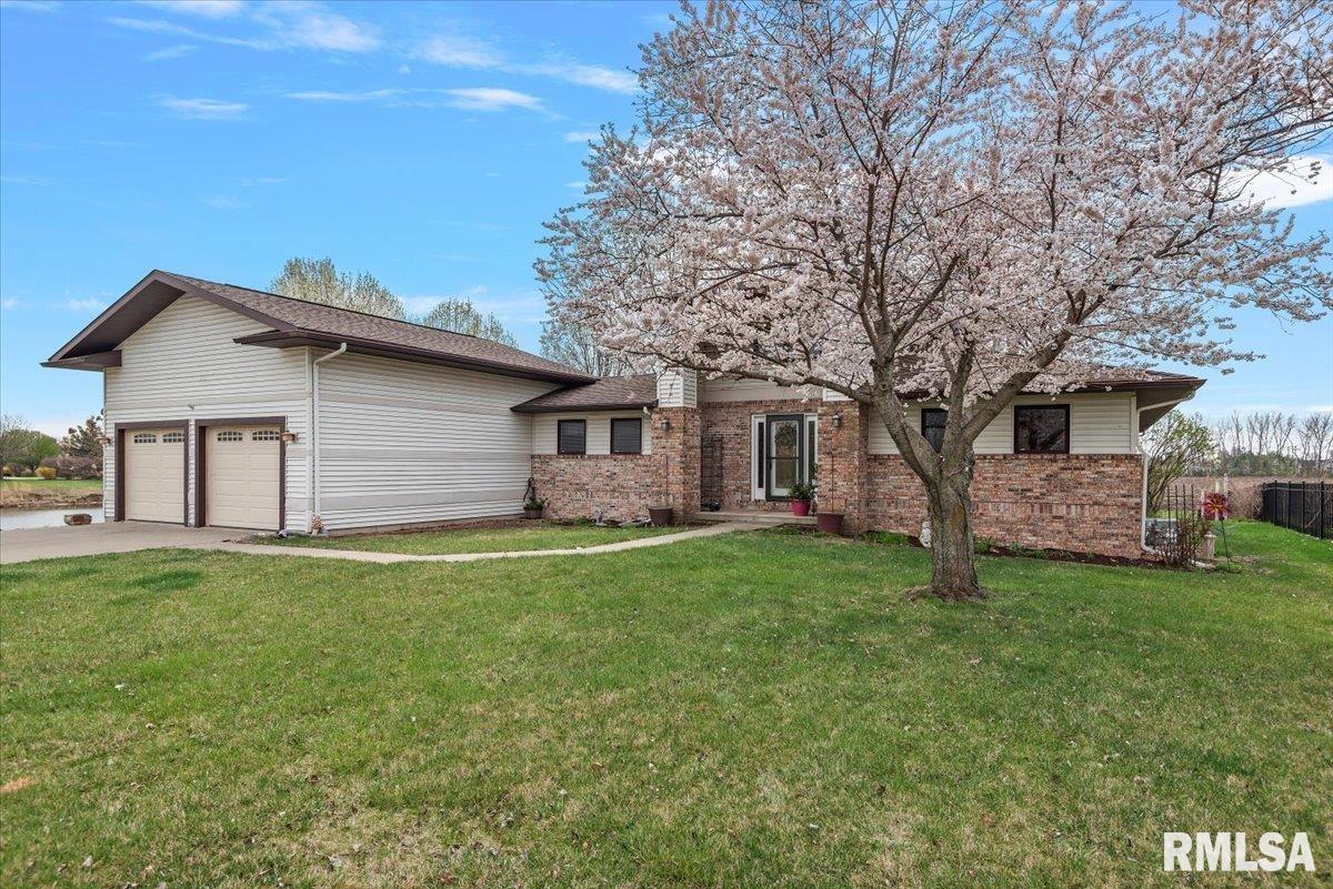 3400 Ginger Creek Drive, Springfield, Illinois image 2