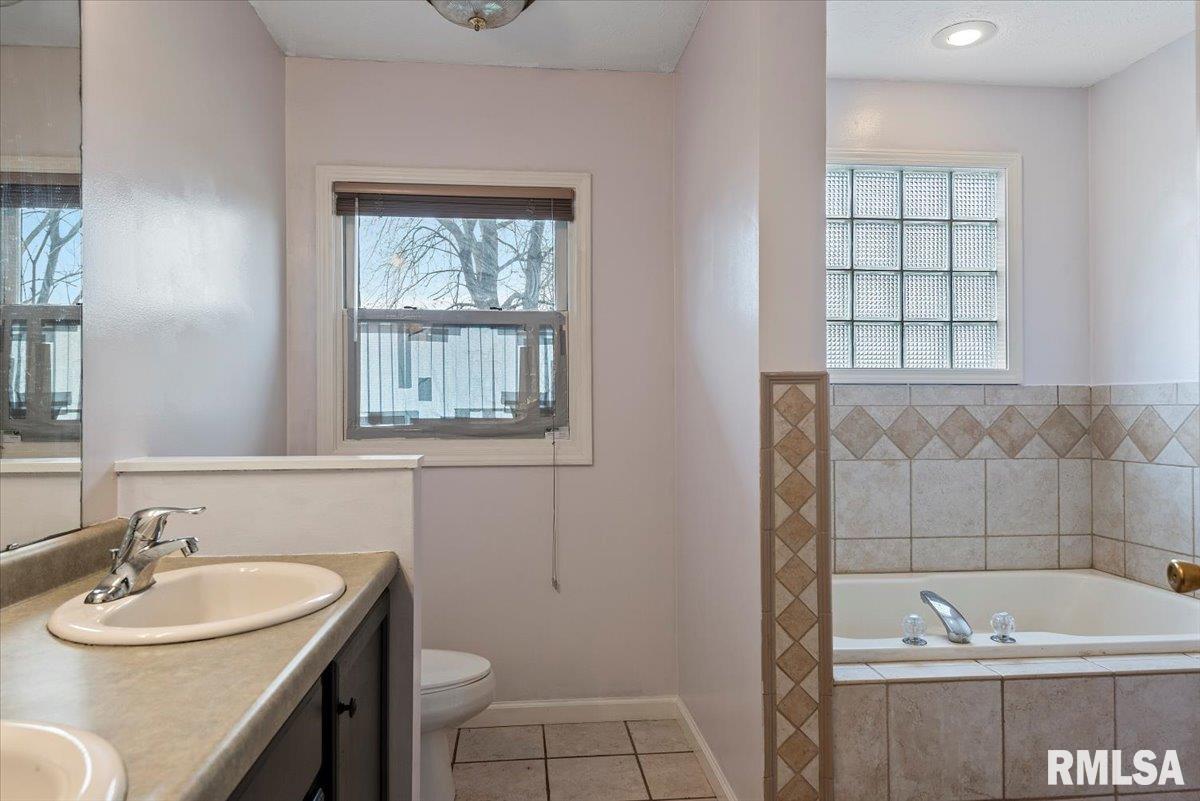3400 Ginger Creek Drive, Springfield, Illinois image 24