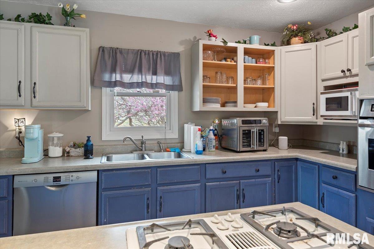 3400 Ginger Creek Drive, Springfield, Illinois image 11