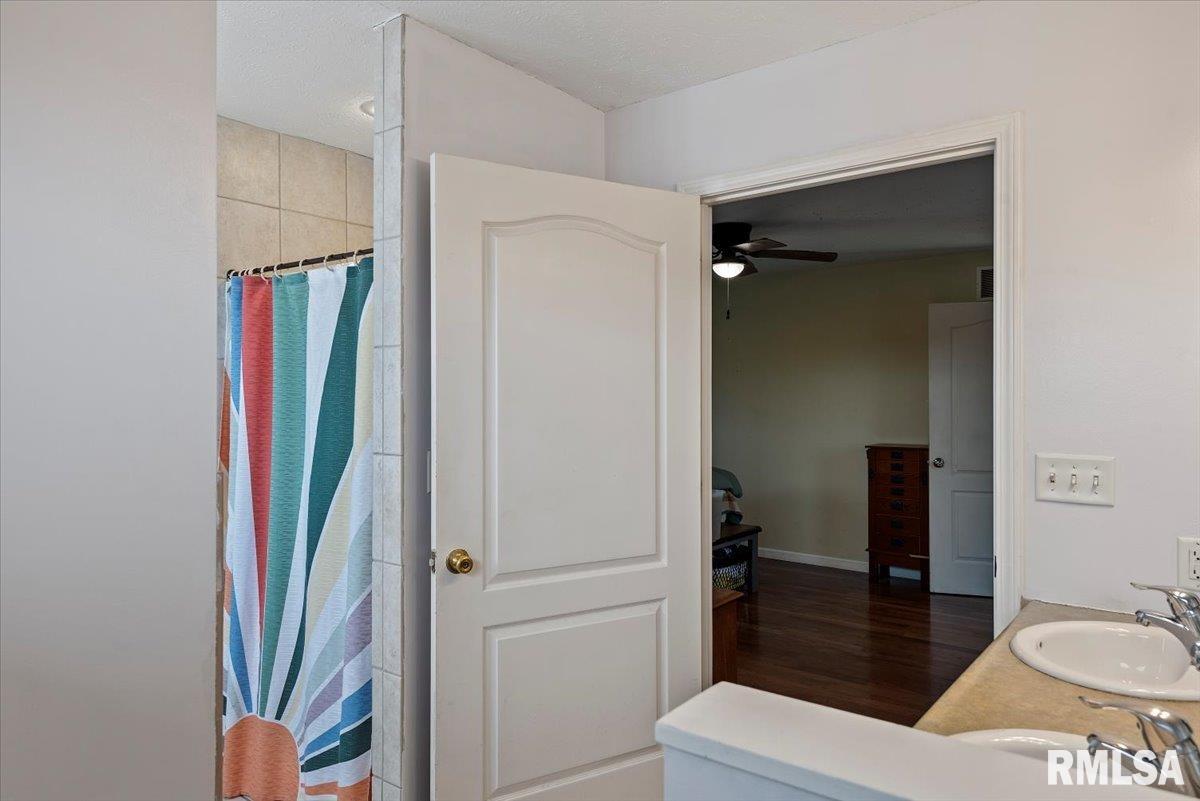 3400 Ginger Creek Drive, Springfield, Illinois image 25
