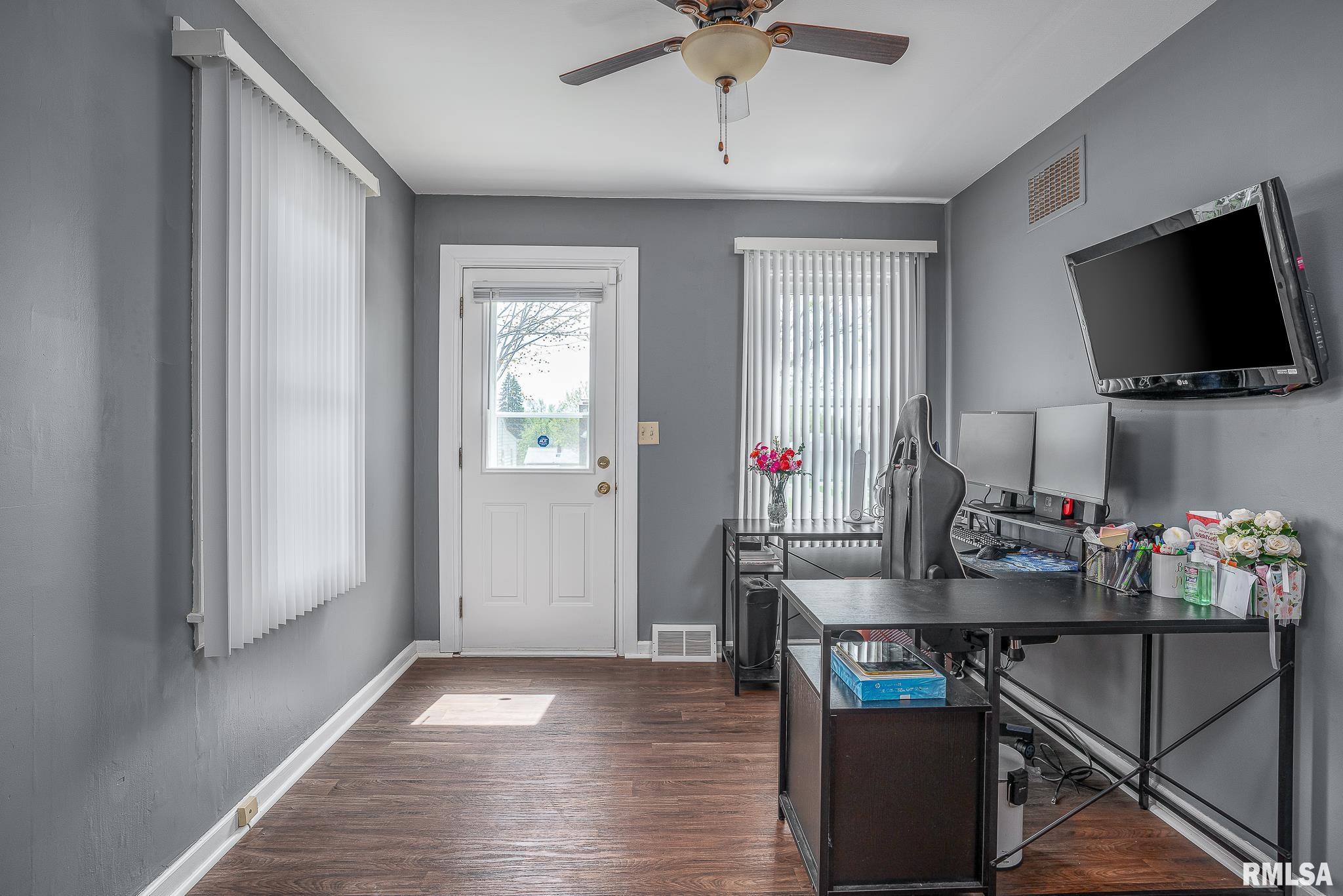 1622 W 37th Street, Davenport, Iowa image 9