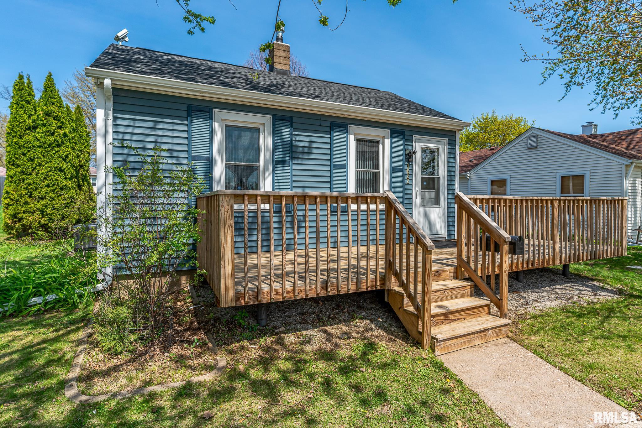 1622 W 37th Street, Davenport, Iowa image 2