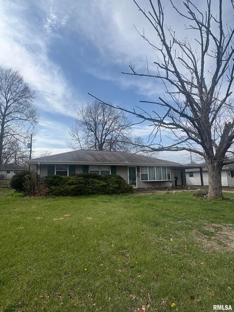 Photo of 2119 N WELLINGTON Drive, Peoria, IL 61604 (MLS # PA1265381)