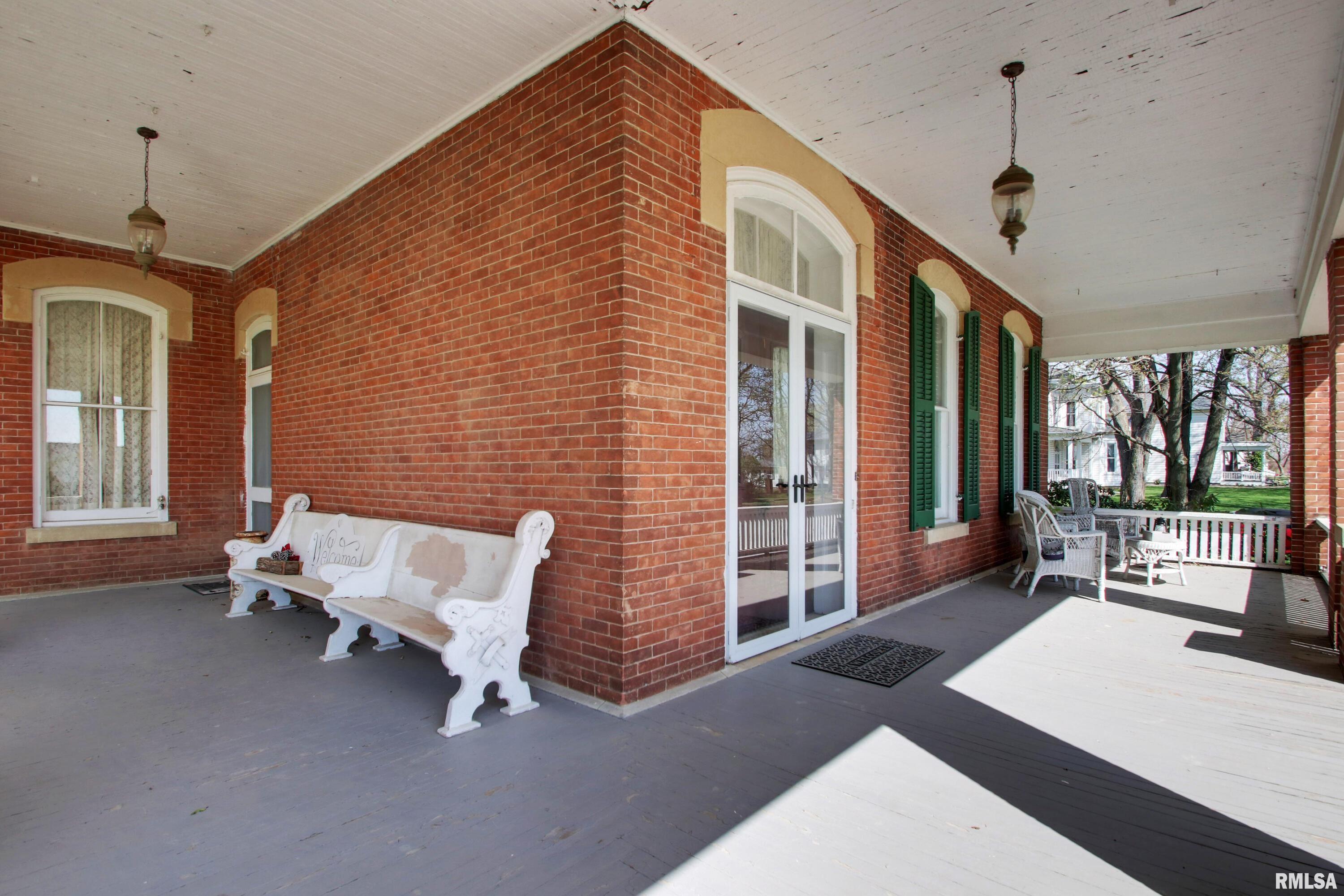 401 S Corey Street, Griggsville, Illinois image 3