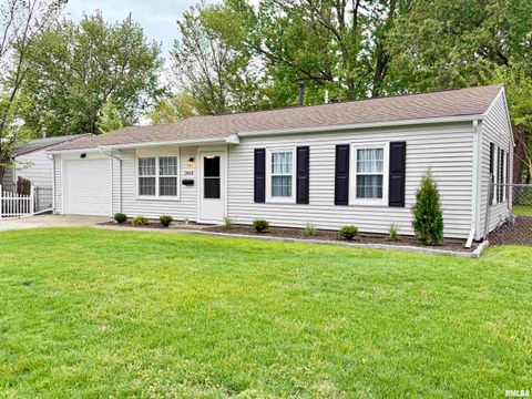 Photo of 1464 RUSSELL Avenue, Galesburg, IL 61401 (MLS # PA1266142)