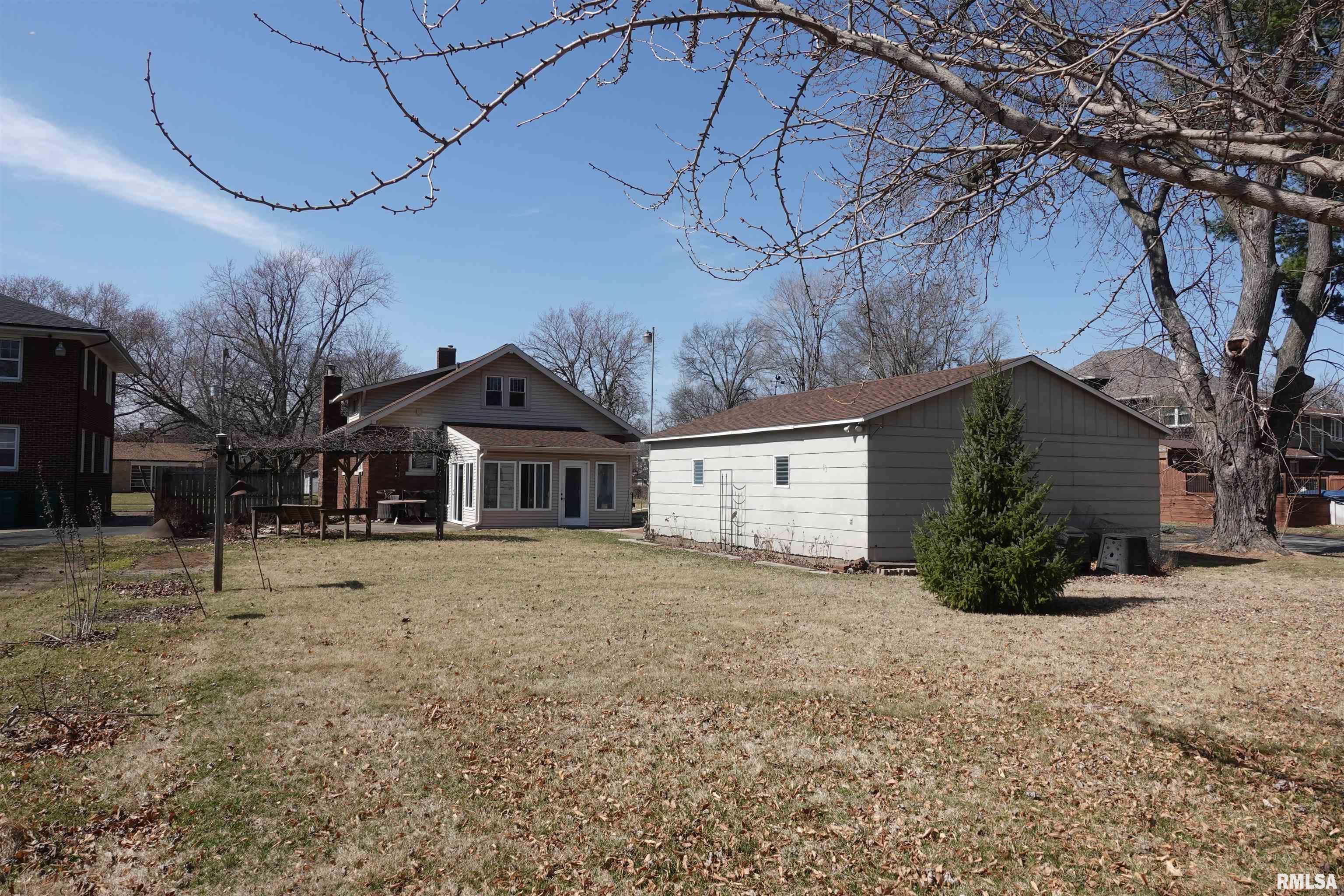 1275 N Prairie Street, Galesburg, Illinois image 7