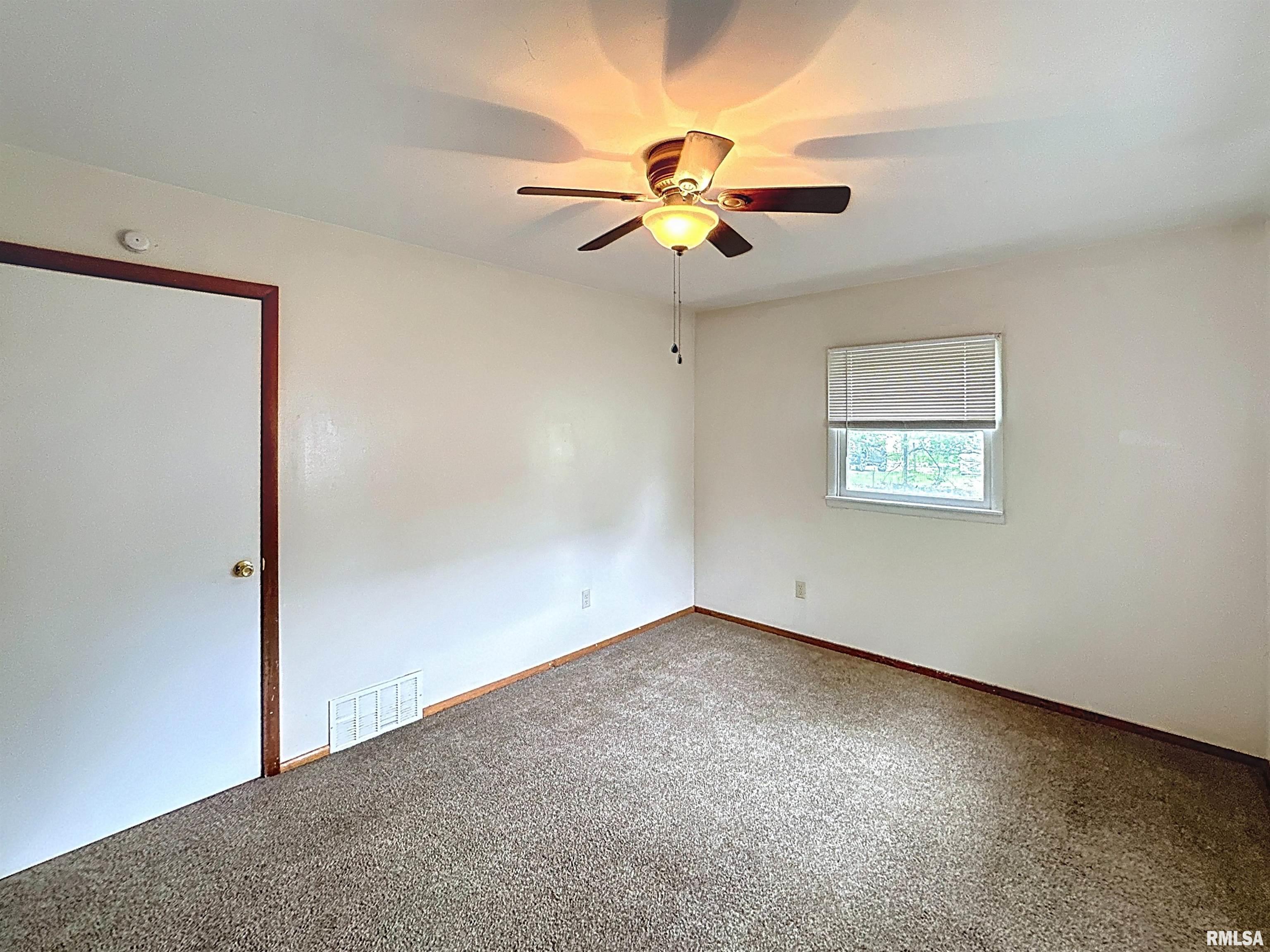 3924 6th Street, Rock Island, Illinois image 17