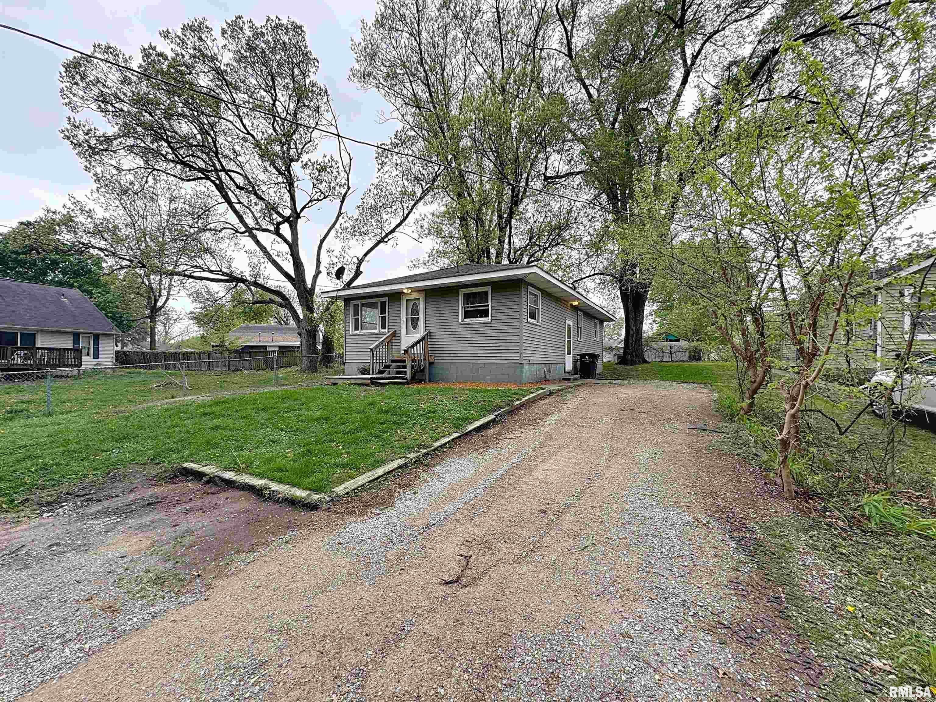 3924 6th Street, Rock Island, Illinois image 2