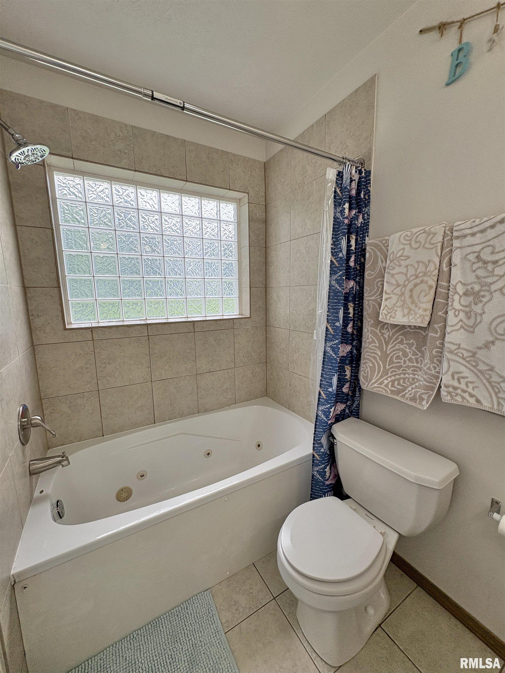 112 Townhouse Drive, Carterville, Illinois image 15