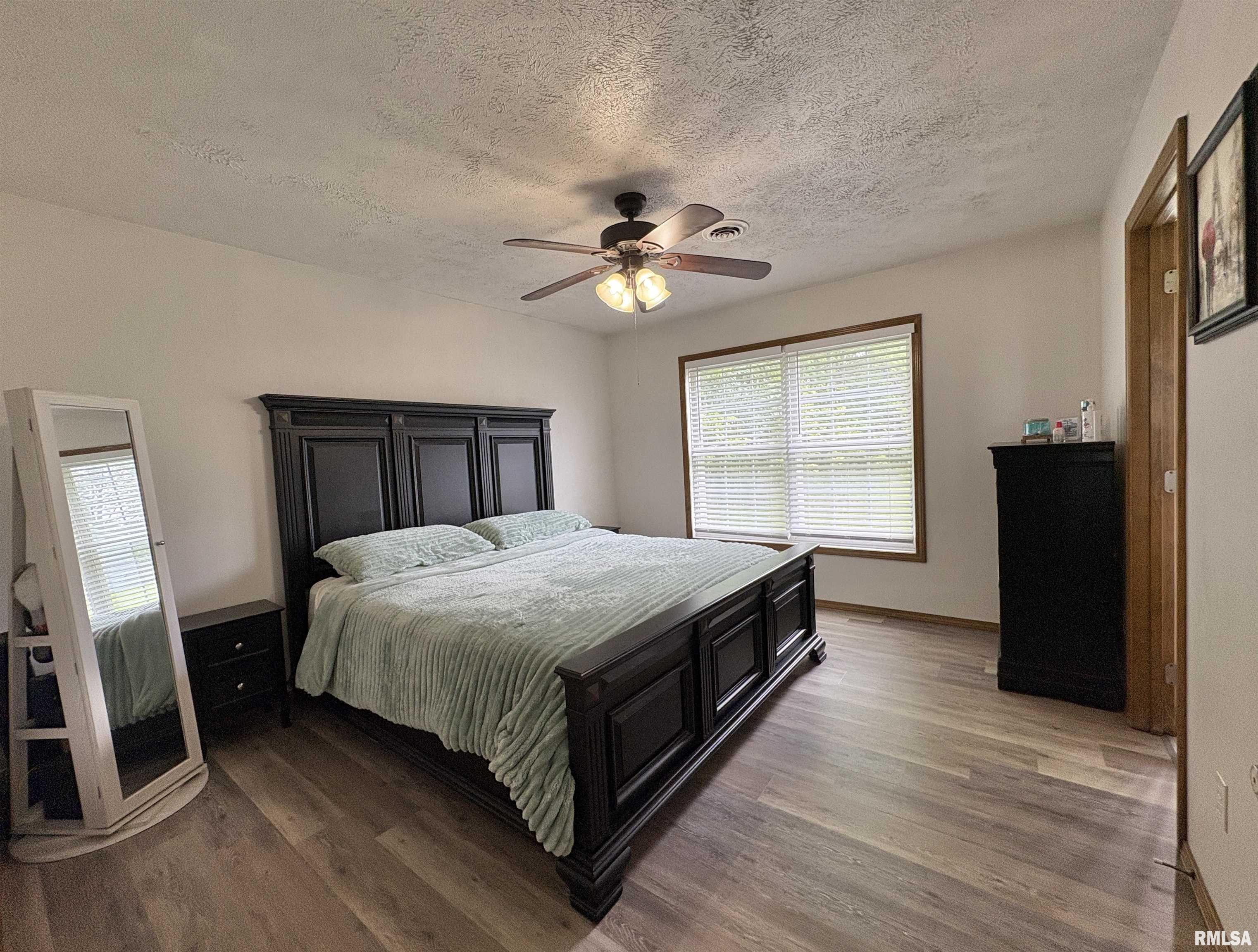 112 Townhouse Drive, Carterville, Illinois image 11